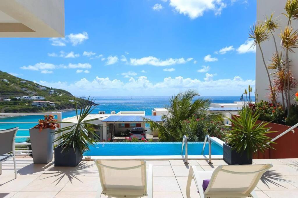 Blue Sanctuary Villa *