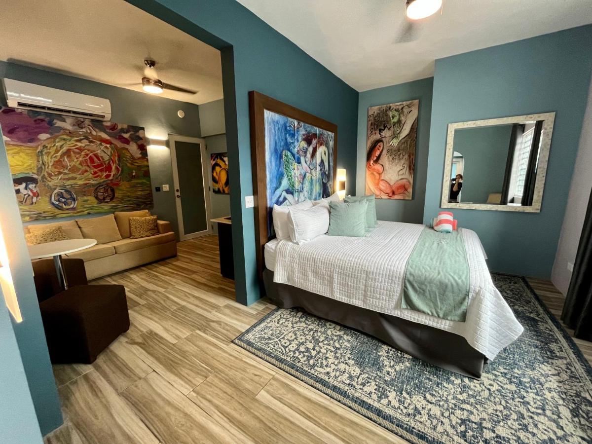 Old Crow And Hotel Vieques