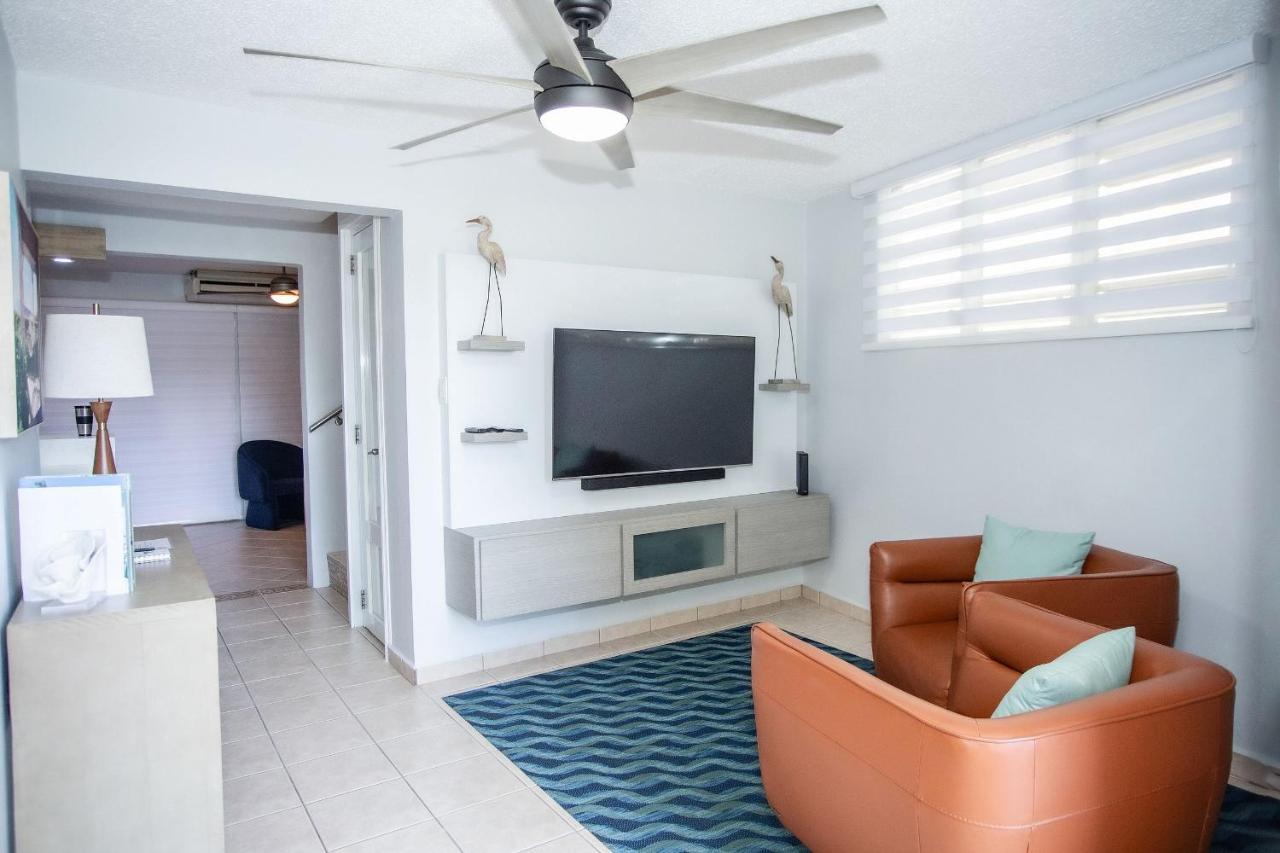 Raices Realty Villa: Puerto Rico; Centrica, Acogedora, Tropical, Playa, Piscina,a/c * Cabo Rojo