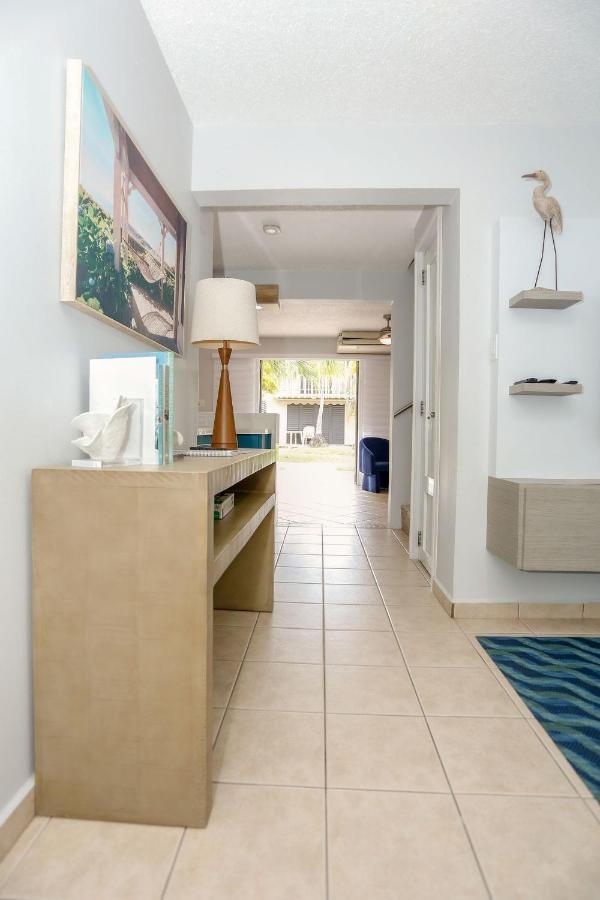 Raices Realty Villa: Puerto Rico; Centrica, Acogedora, Tropical, Playa, Piscina,a/c Holiday home Cabo Rojo