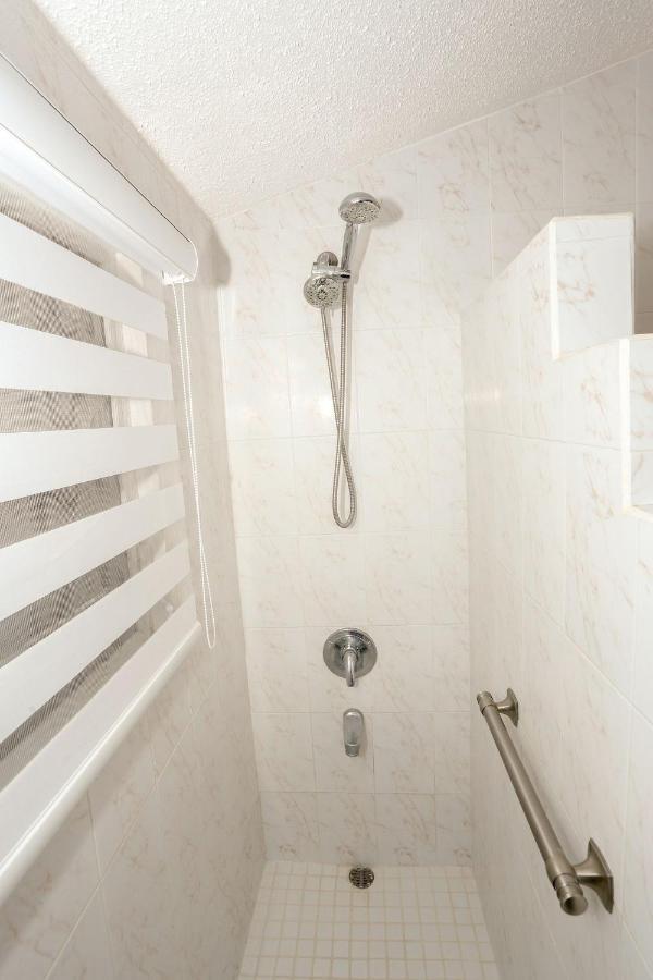 Raices Realty Villa: Puerto Rico; Centrica, Acogedora, Tropical, Playa, Piscina,a/c * Cabo Rojo