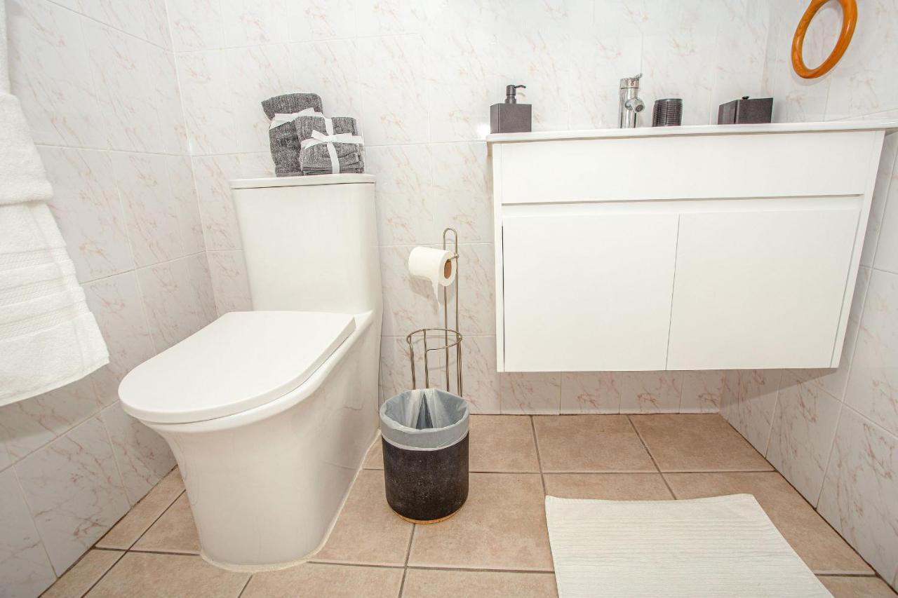Raices Realty Villa: Puerto Rico; Centrica, Acogedora, Tropical, Playa, Piscina,a/c Holiday home Cabo Rojo