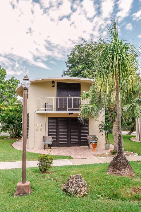 Raices Realty Villa: Puerto Rico; Centrica, Acogedora, Tropical, Playa, Piscina,a/c Cabo Rojo