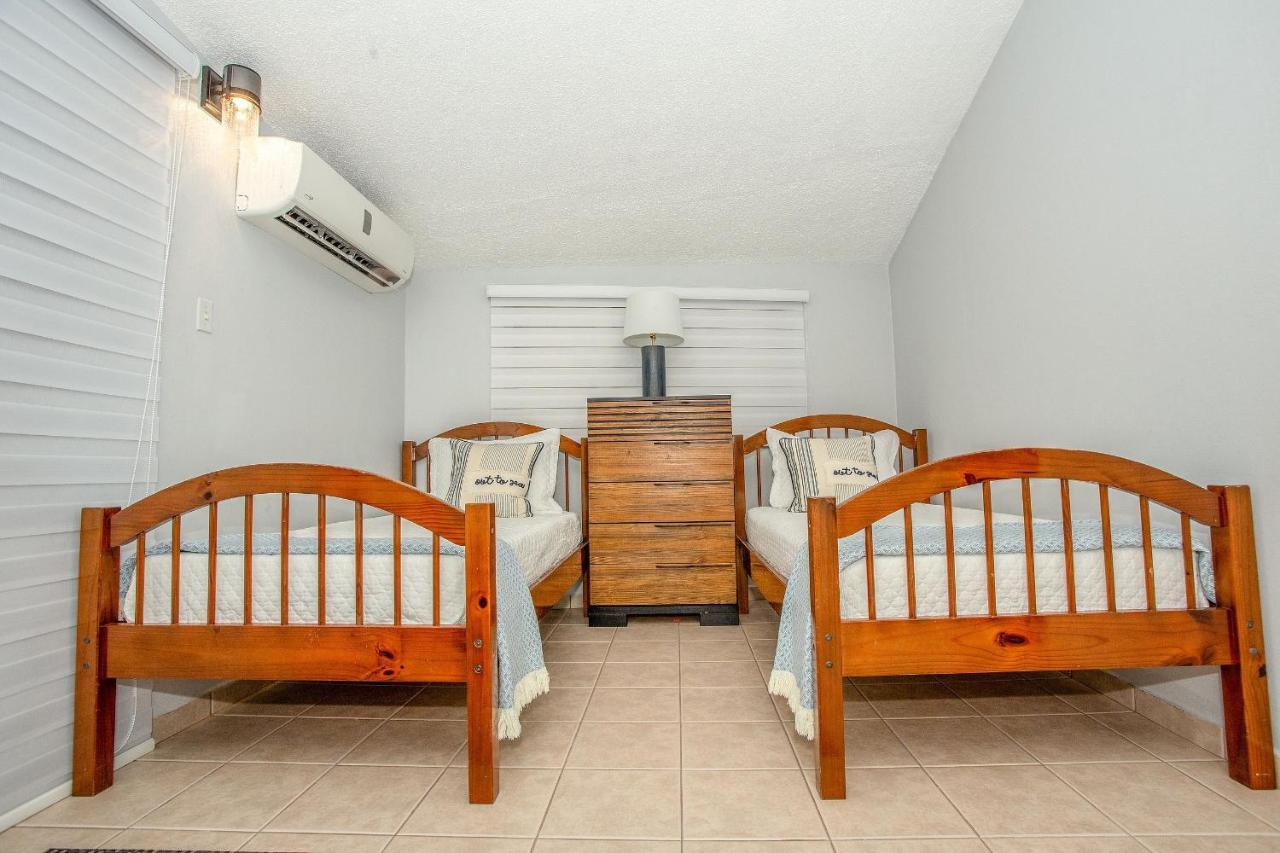 Raices Realty Villa: Puerto Rico; Centrica, Acogedora, Tropical, Playa, Piscina,a/c