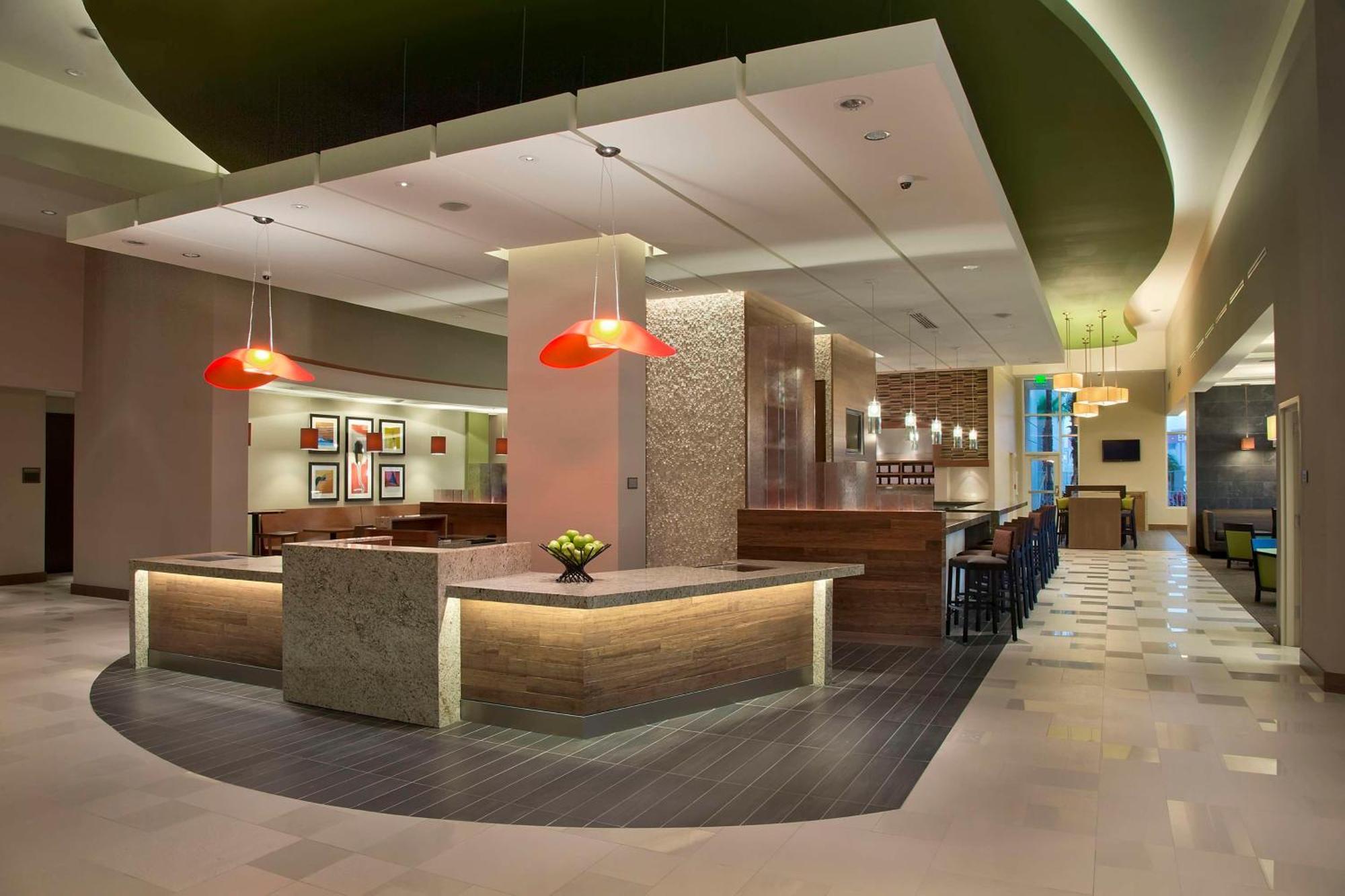 Hyatt Place Hotel 3*