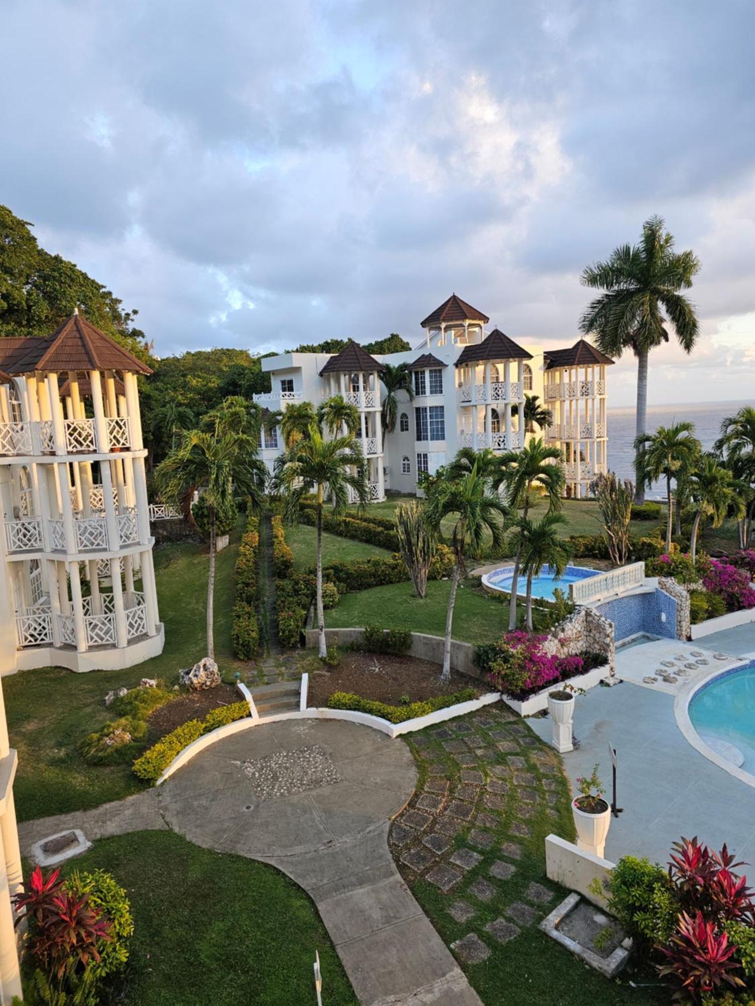 Blue Topaz Holiday home