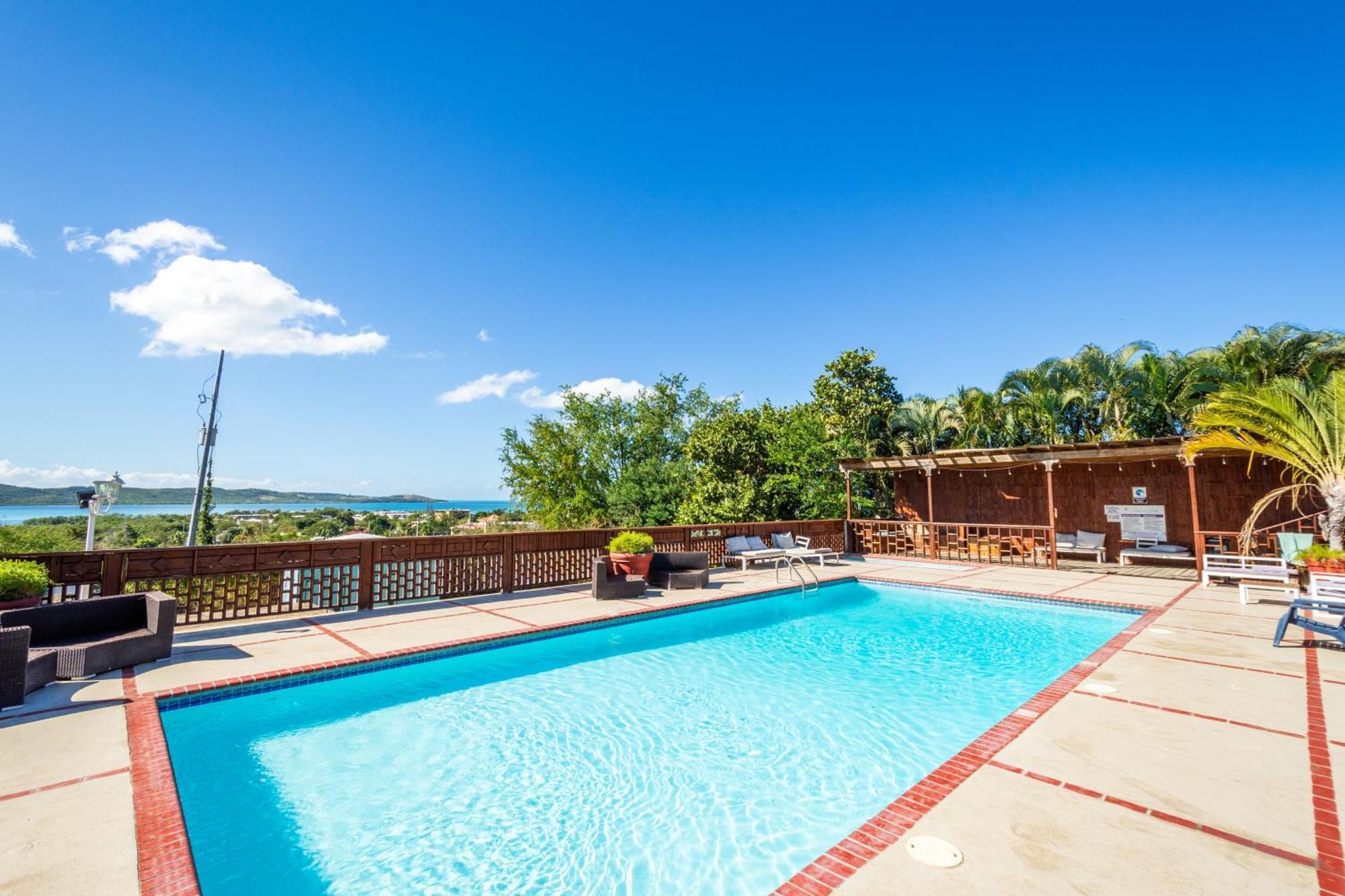 West Coast Inn's Hotel 3*