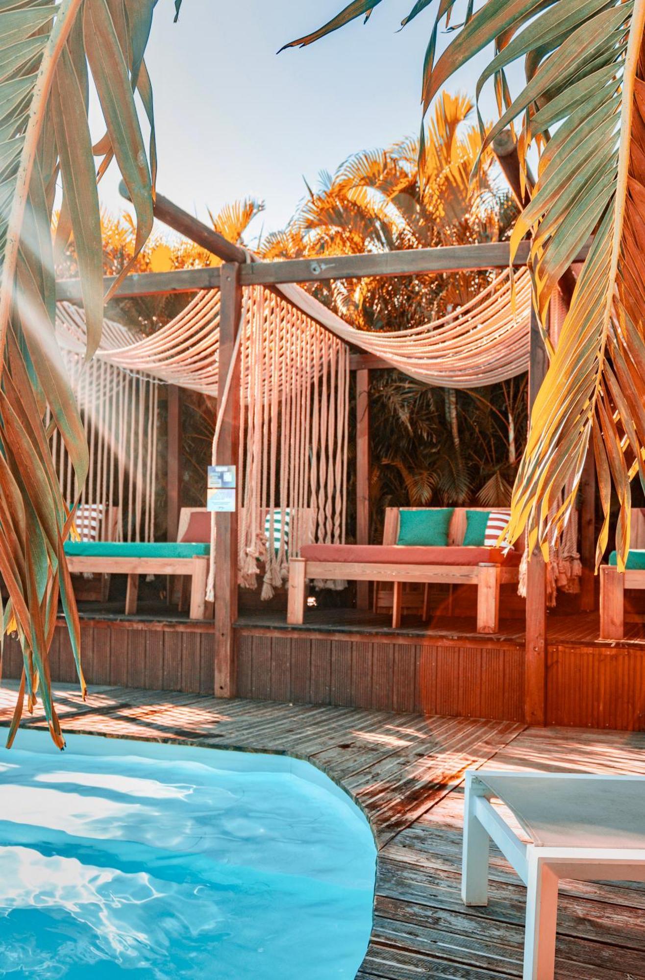 Aparthotel Tropicana Suites