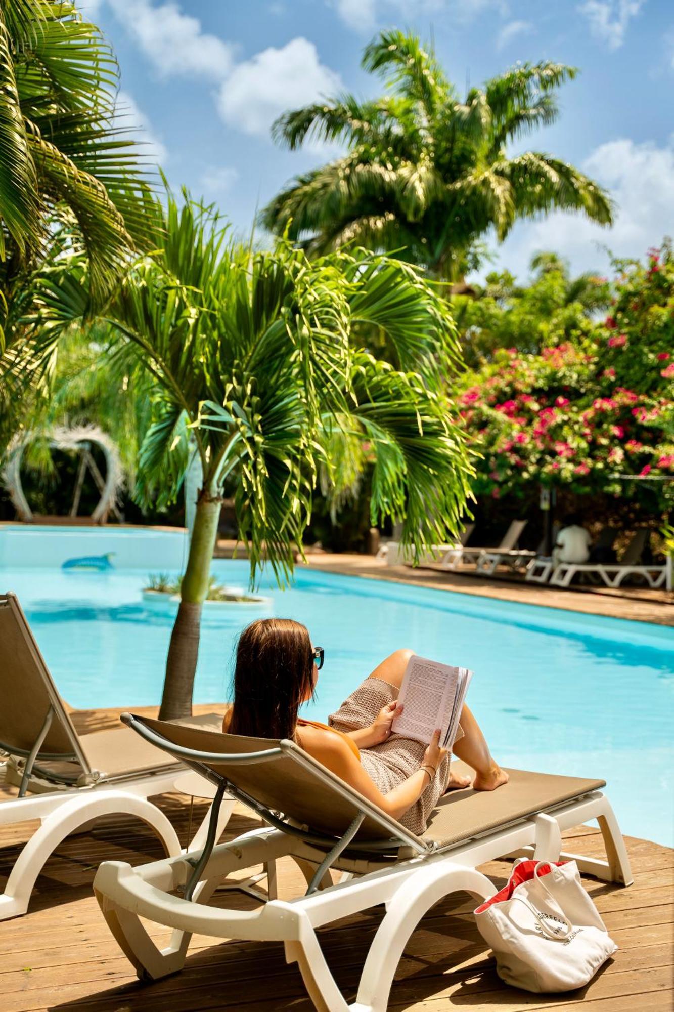 Aparthotel Tropicana Suites 4*
