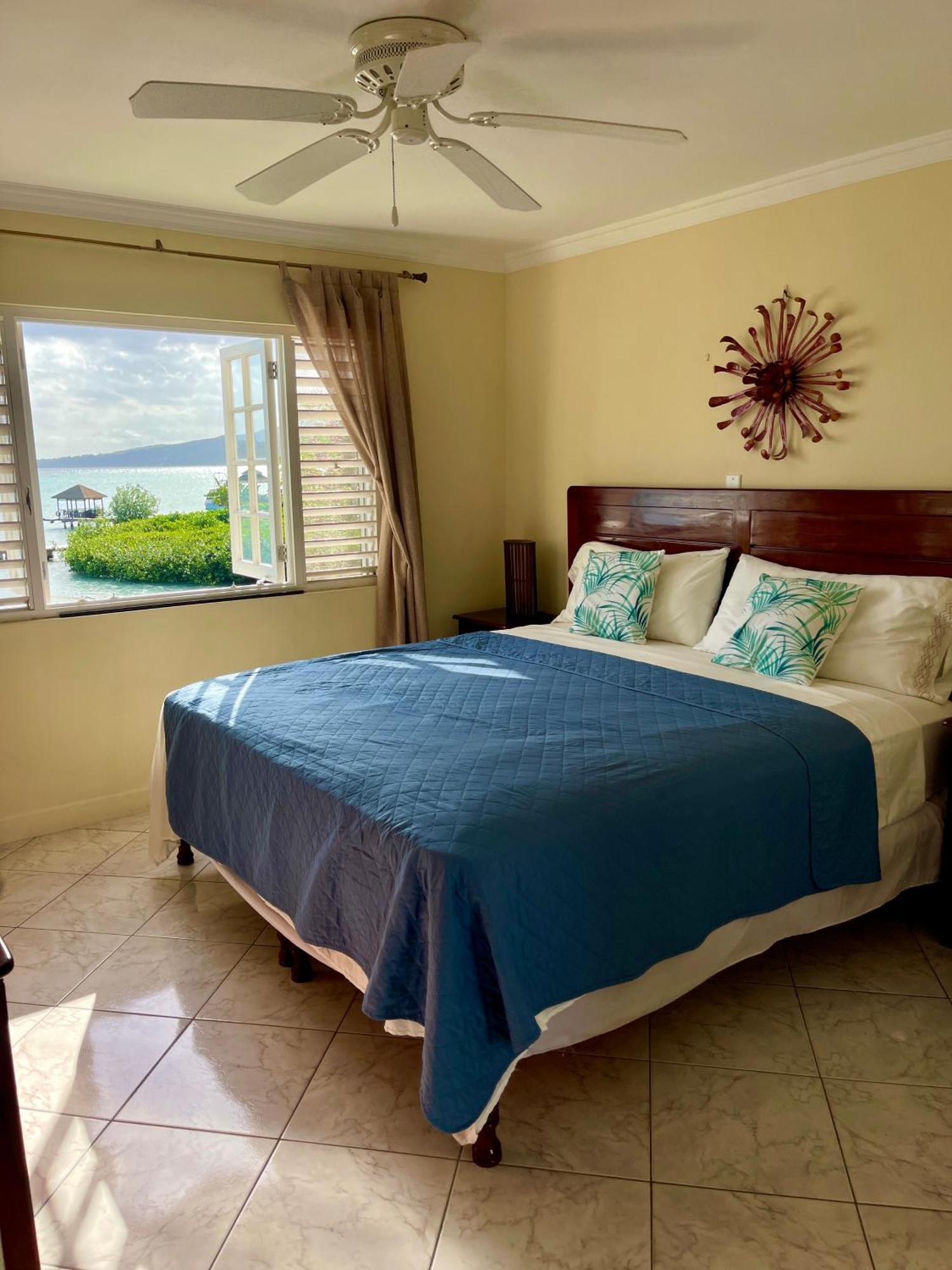 Luxury And Rooms,the Lagoons Apartment