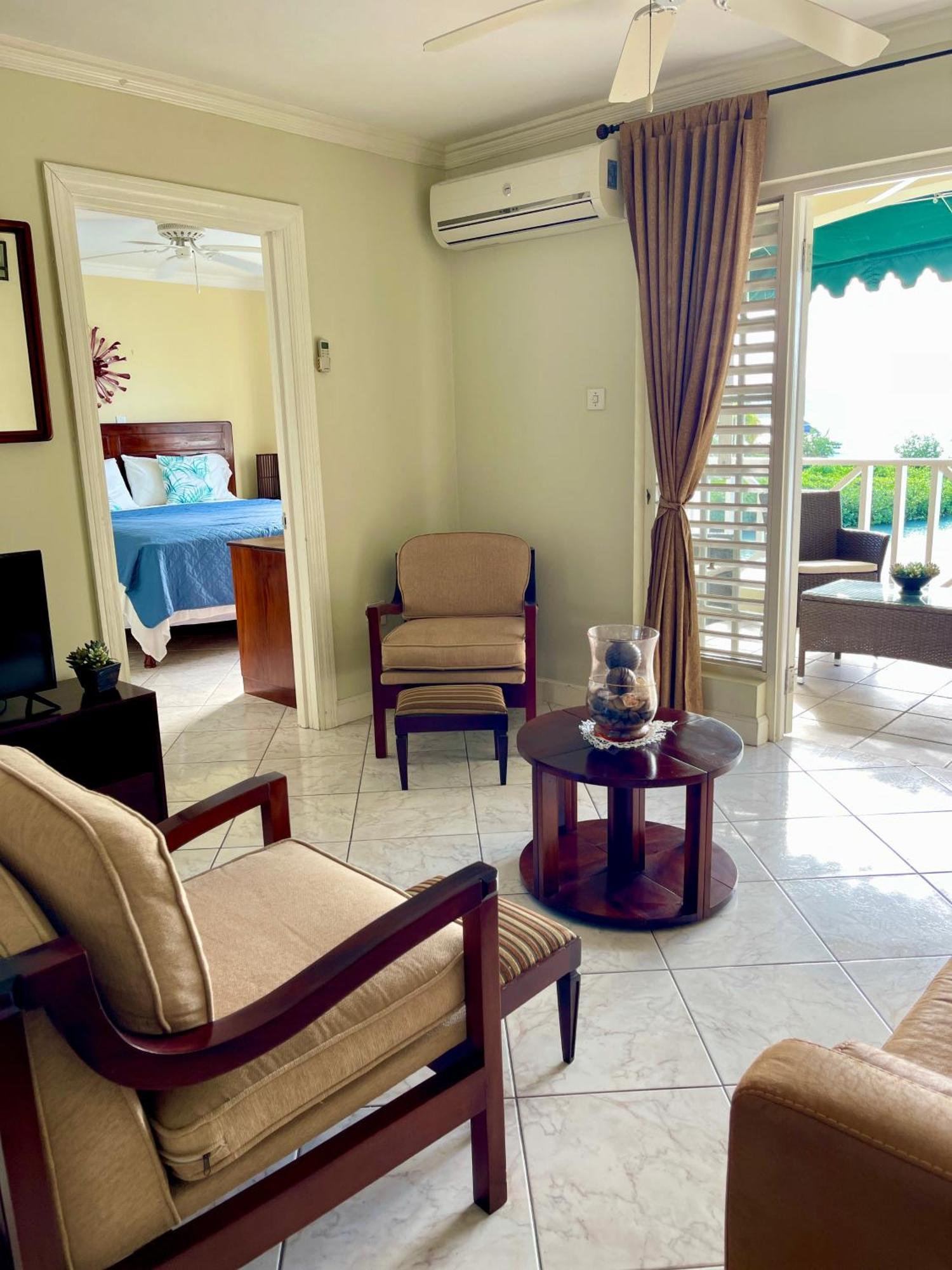 Luxury And Rooms,the Lagoons Apartment