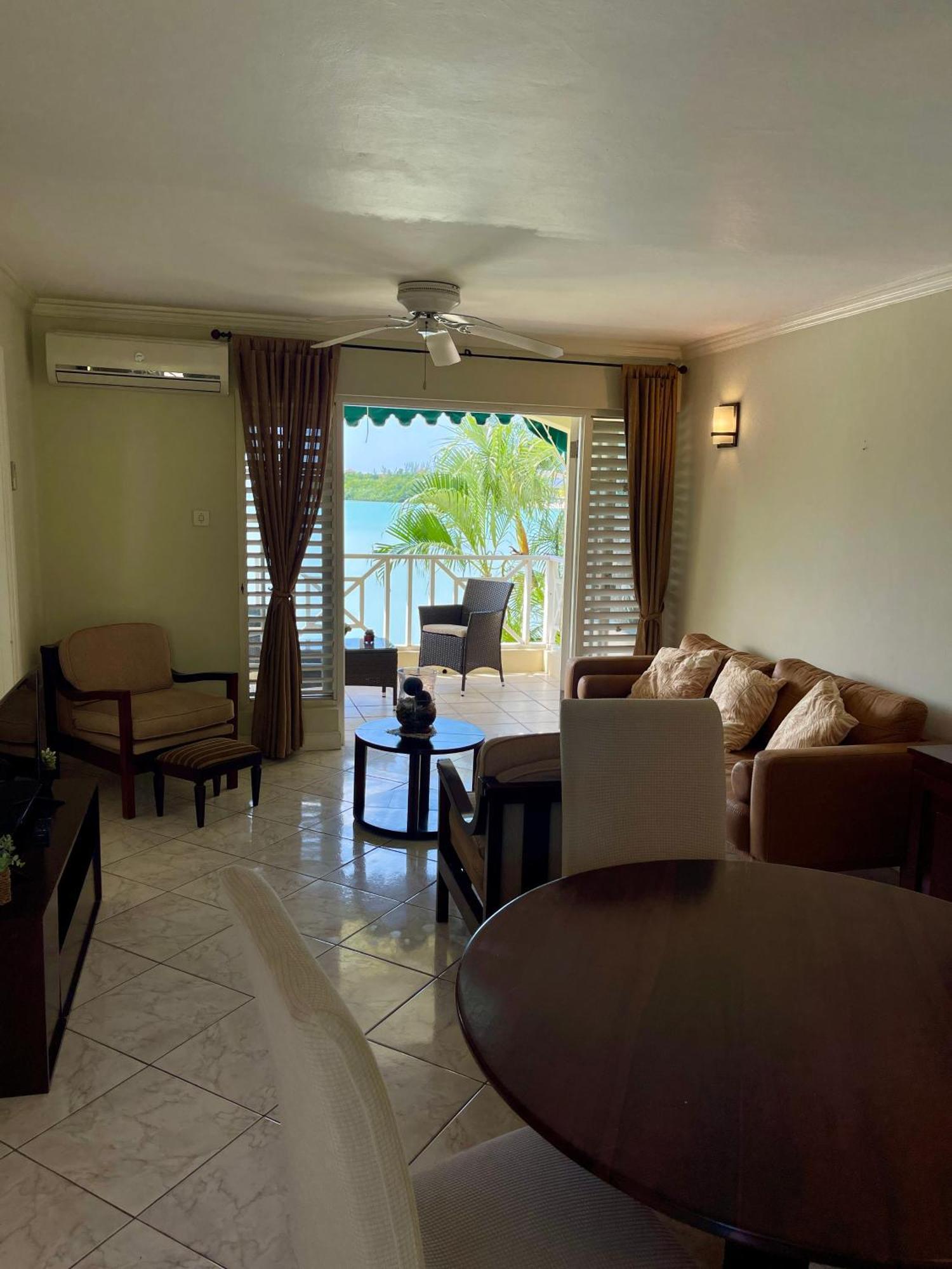 Luxury And Rooms,the Lagoons Montego Bay