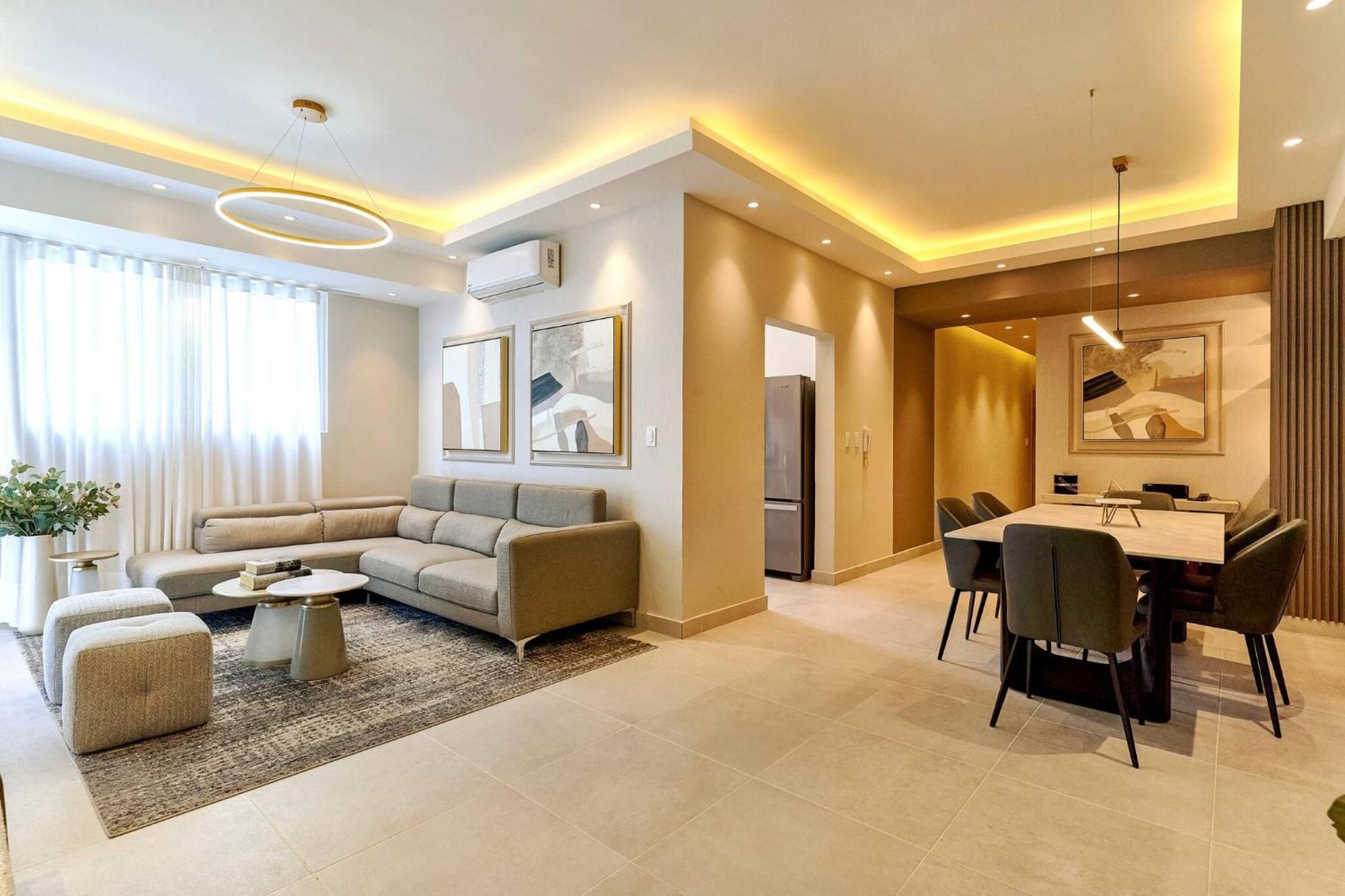 Oasis Urbano Family 2br Pool Gym Apartment *
