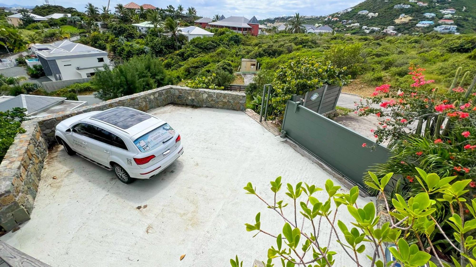 Magic - Stunning Ocean View, Pool & Starlink Internet Oyster Pond