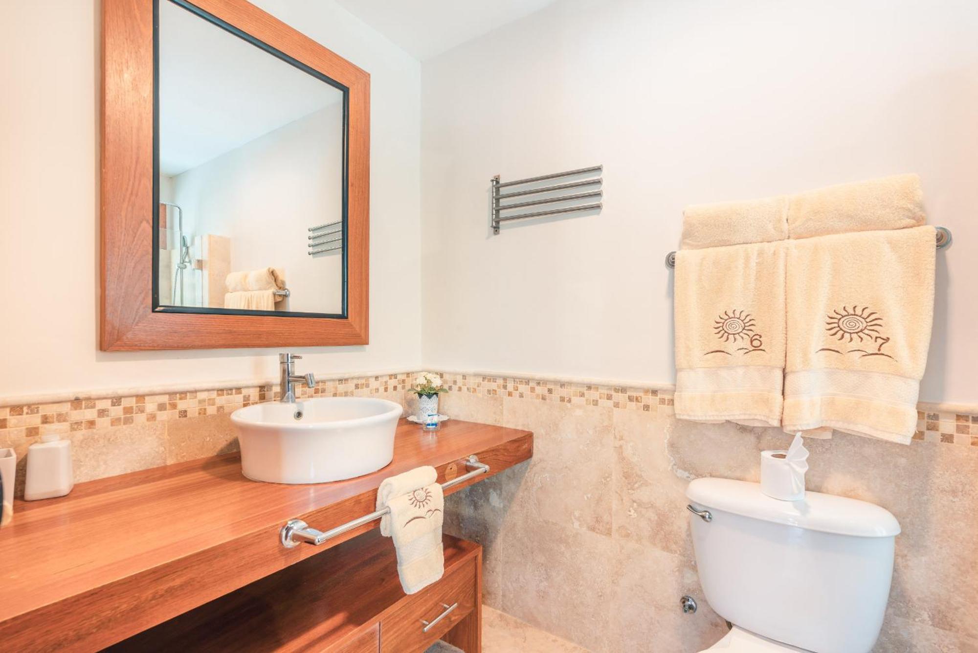 Apartment Spacious At Puerto Bahia B2 With Balcony *