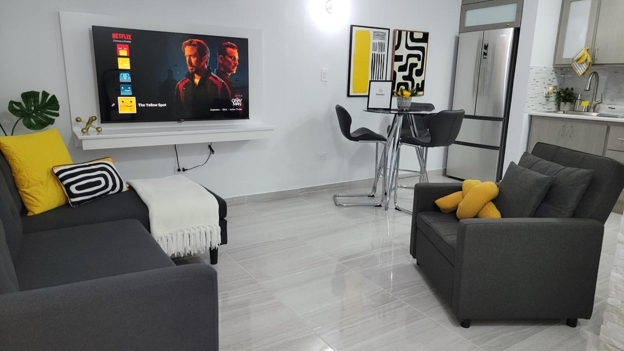 The Yellow Spot Apartment *