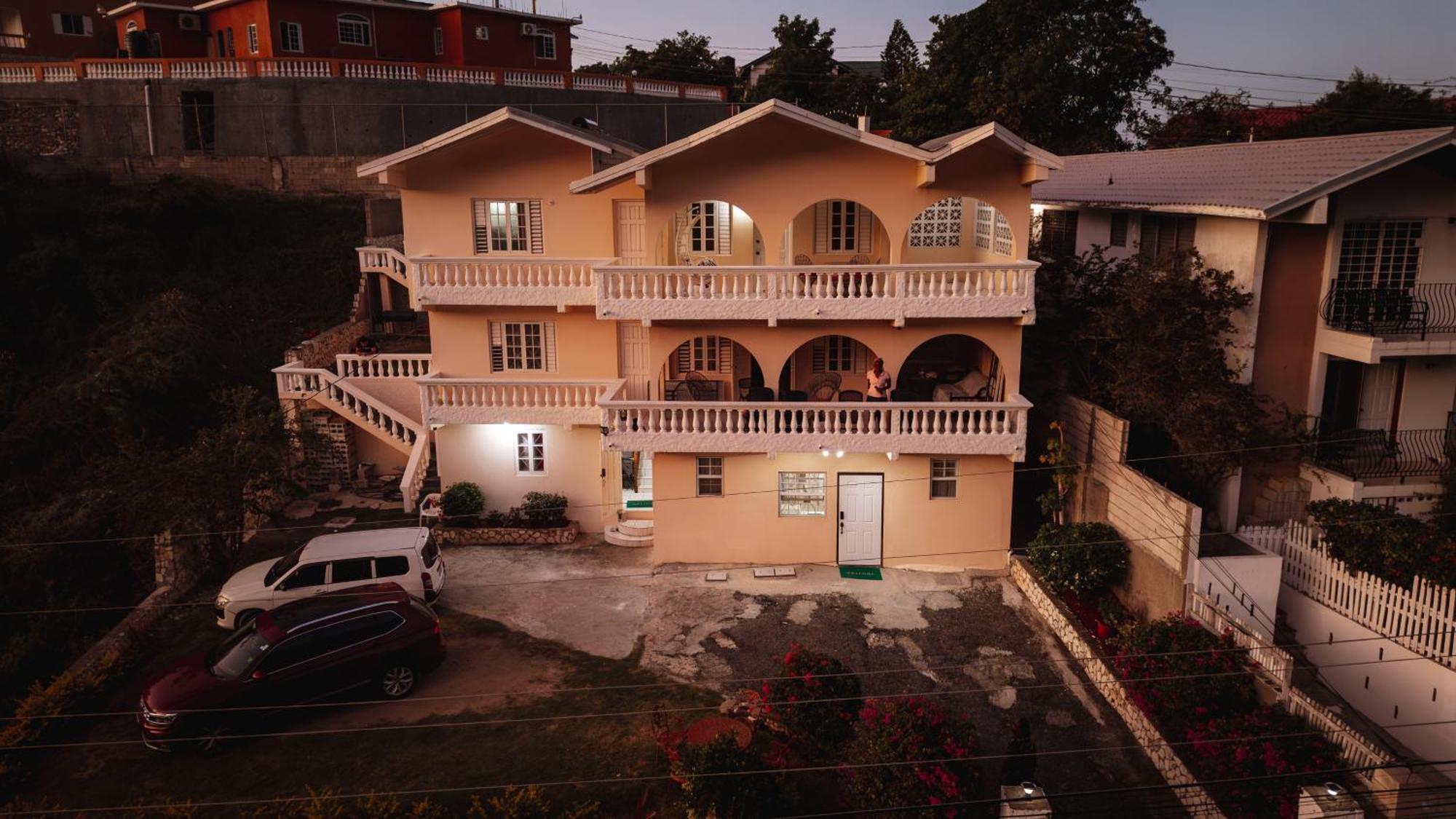 Homestay 876 Ja Oasis & - By Airport