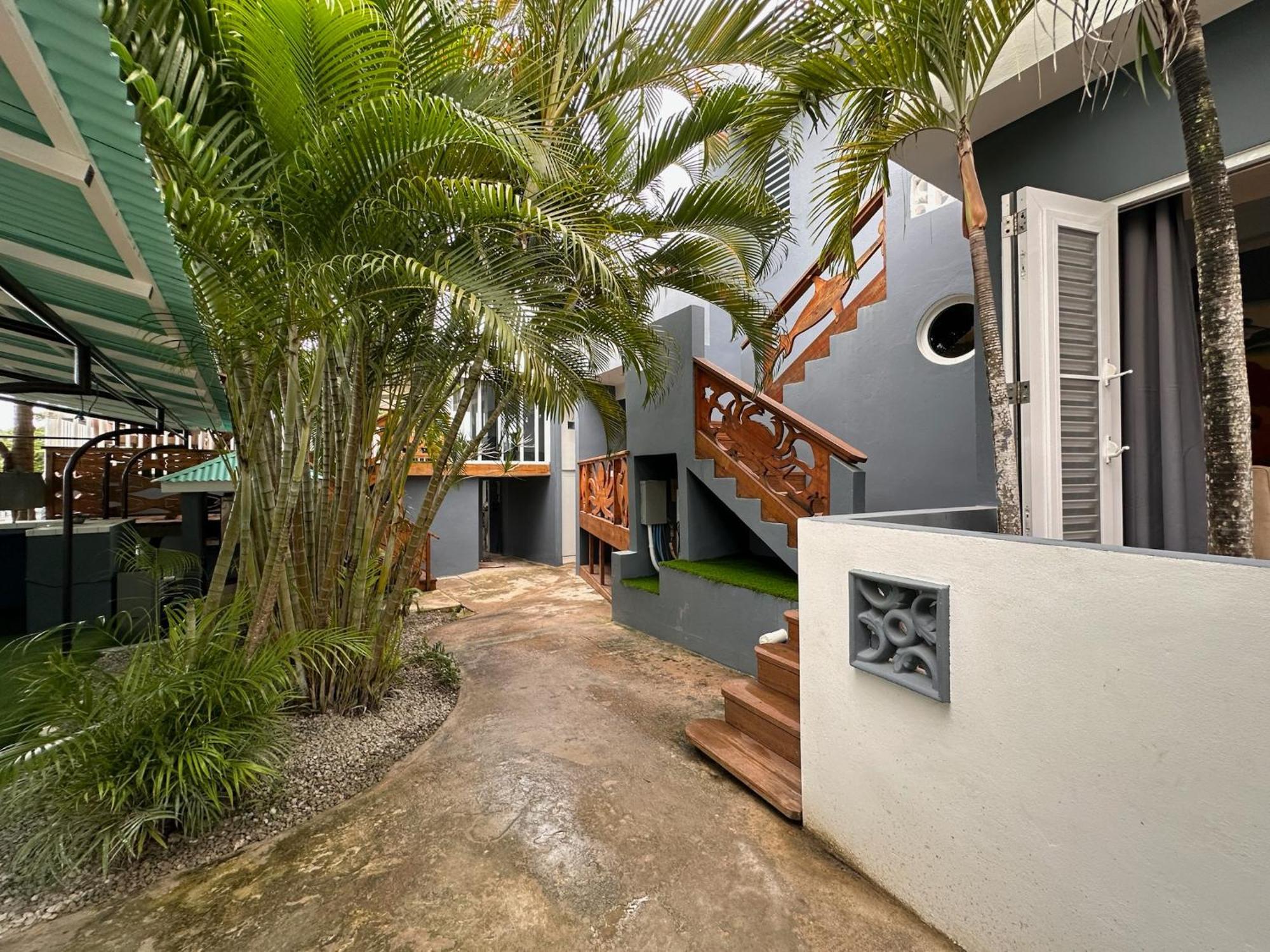 Hotel Old Crow And Vieques