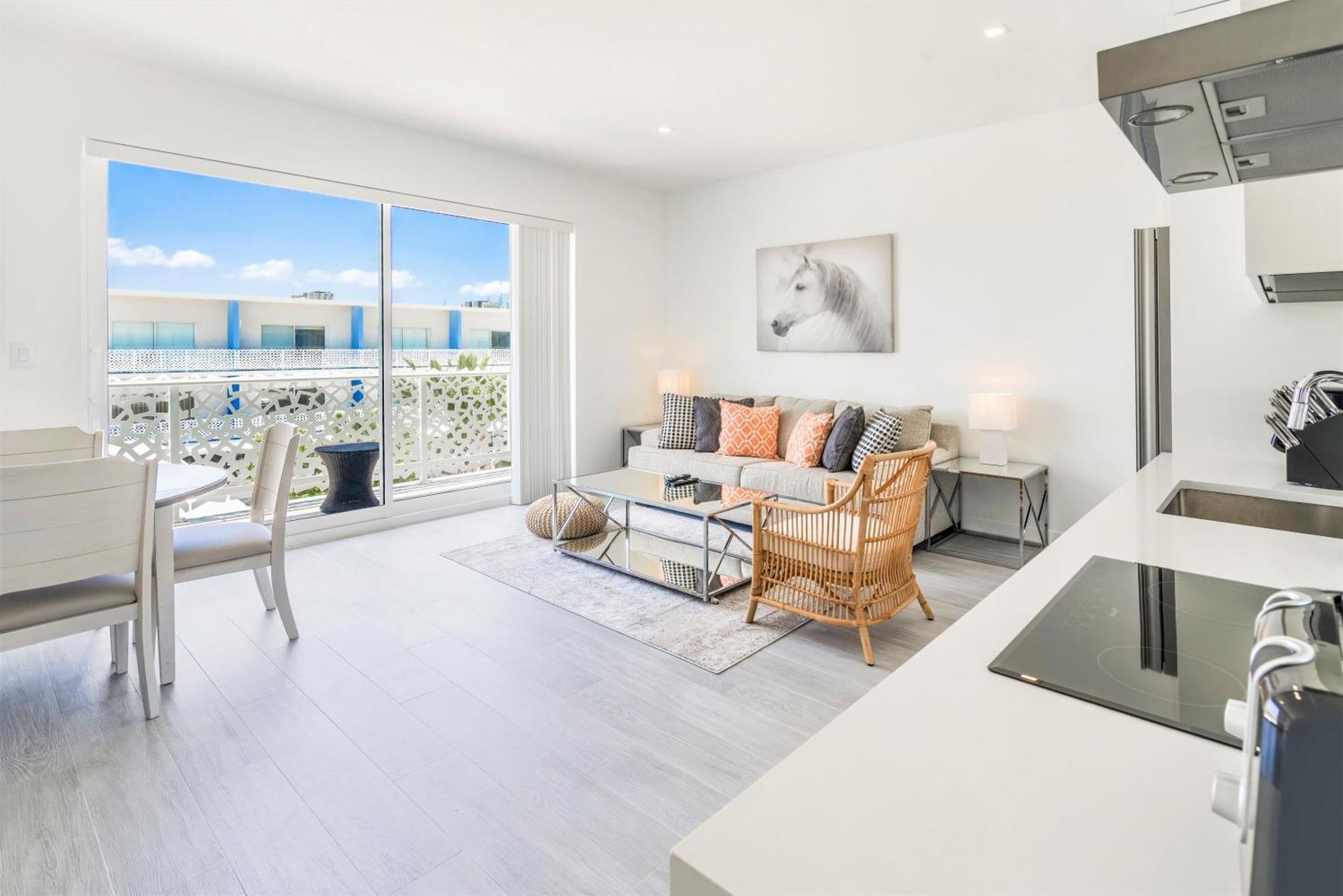 Cayman Luxury At The Grove * West Bay