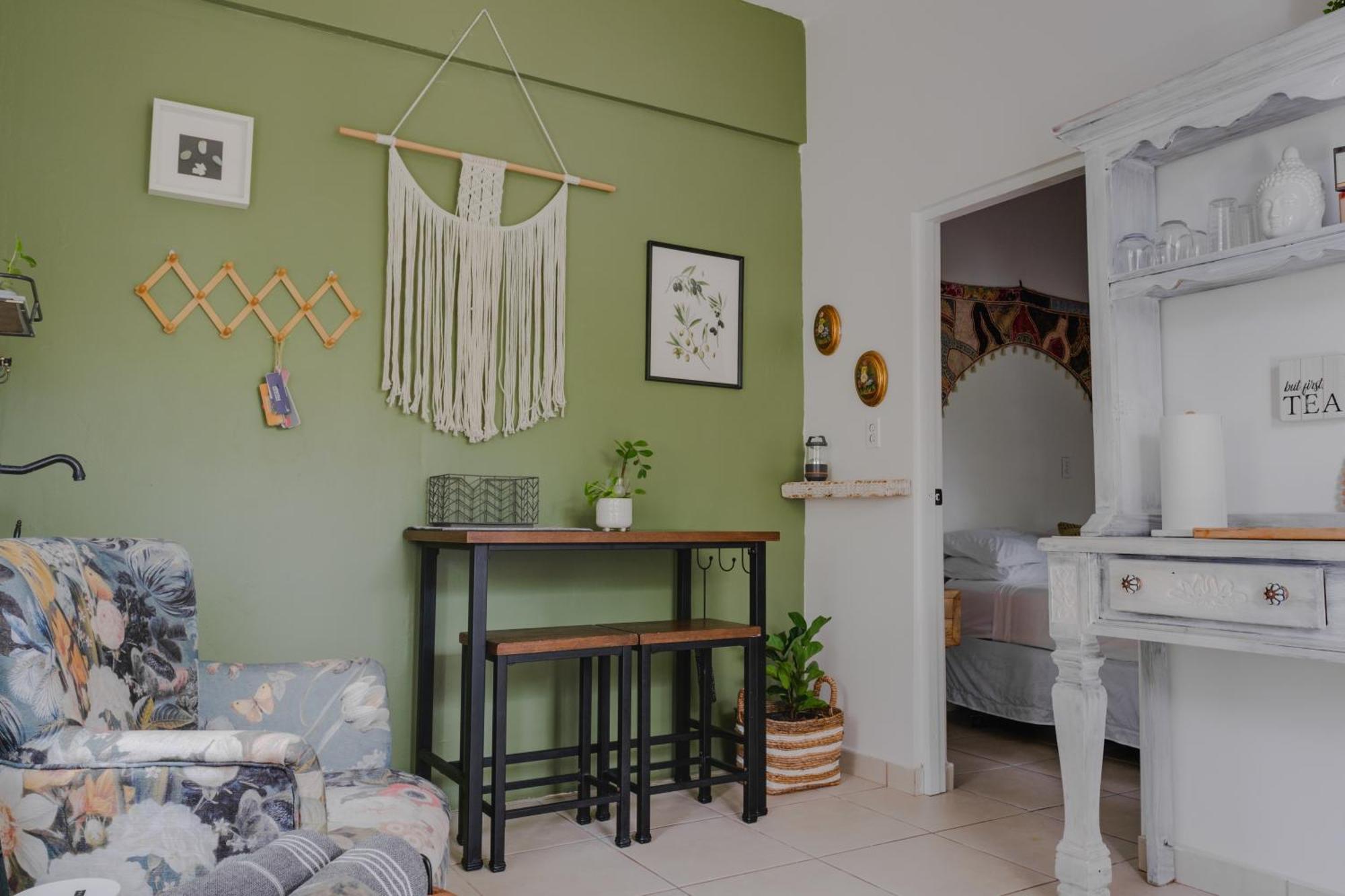 Sonsolea Guest house *