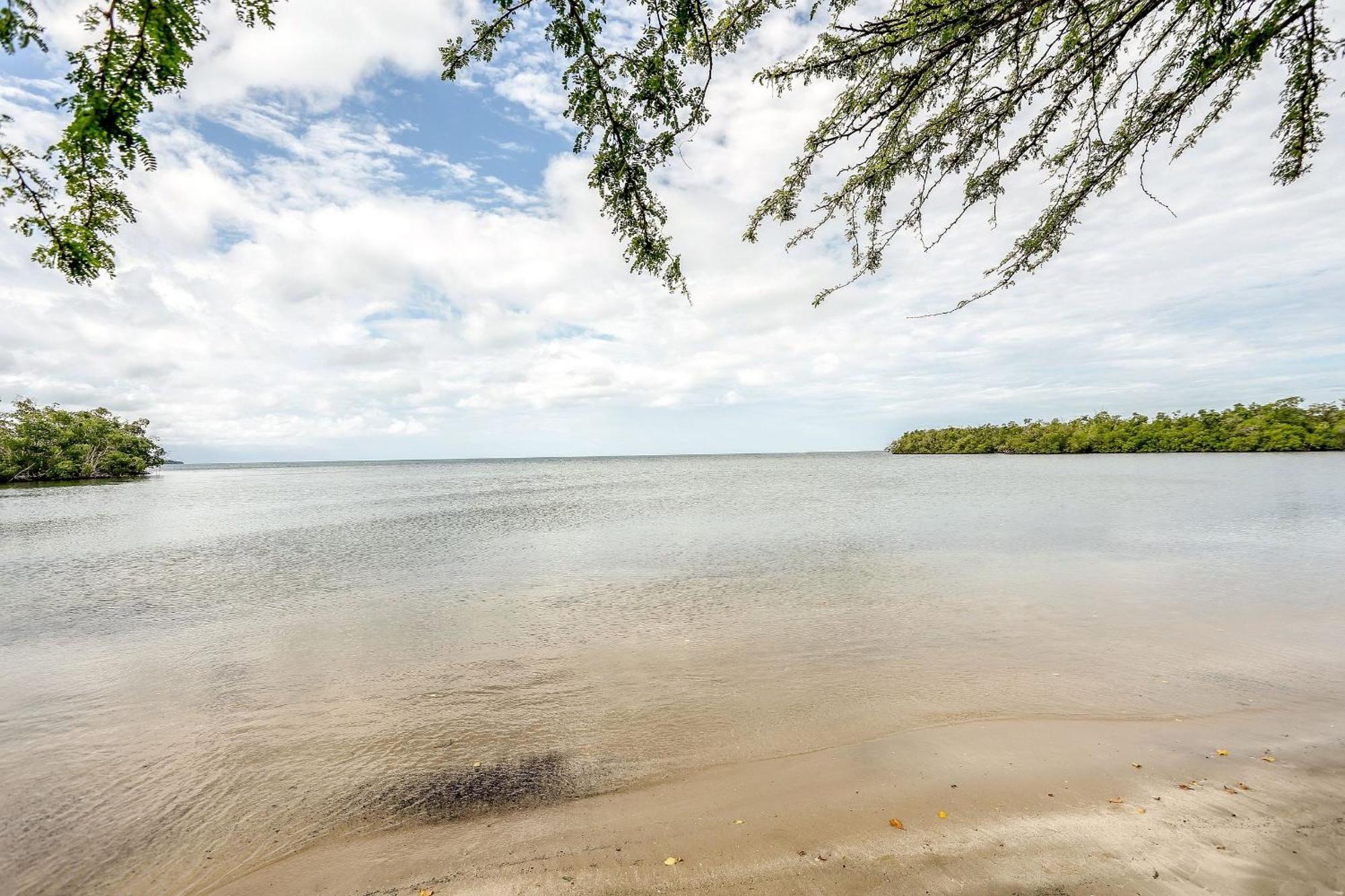 Raices Realty Villa: Puerto Rico; Centrica, Acogedora, Tropical, Playa, Piscina,a/c Cabo Rojo