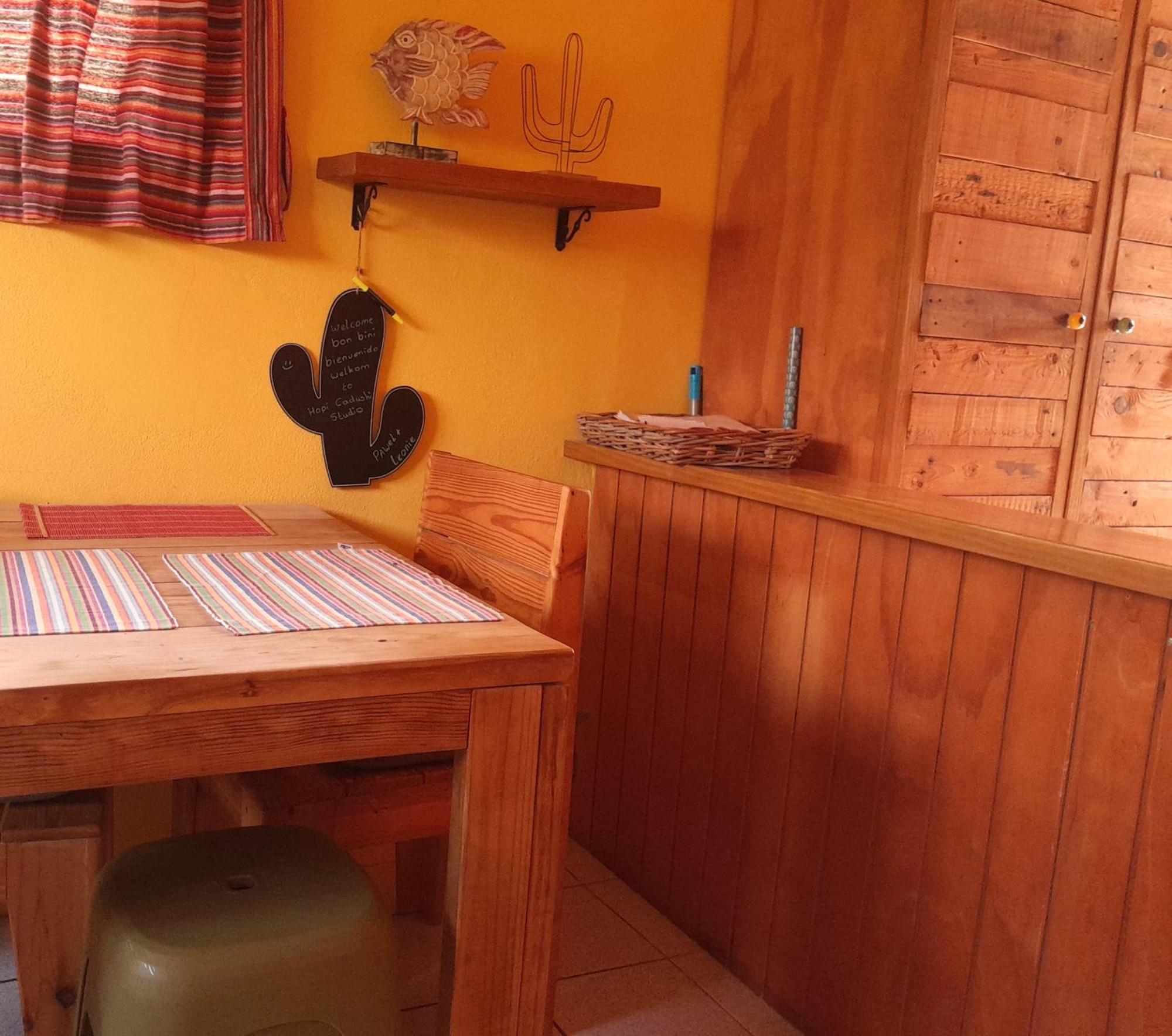 Hopi Cadushi Apartment Santa Cruz