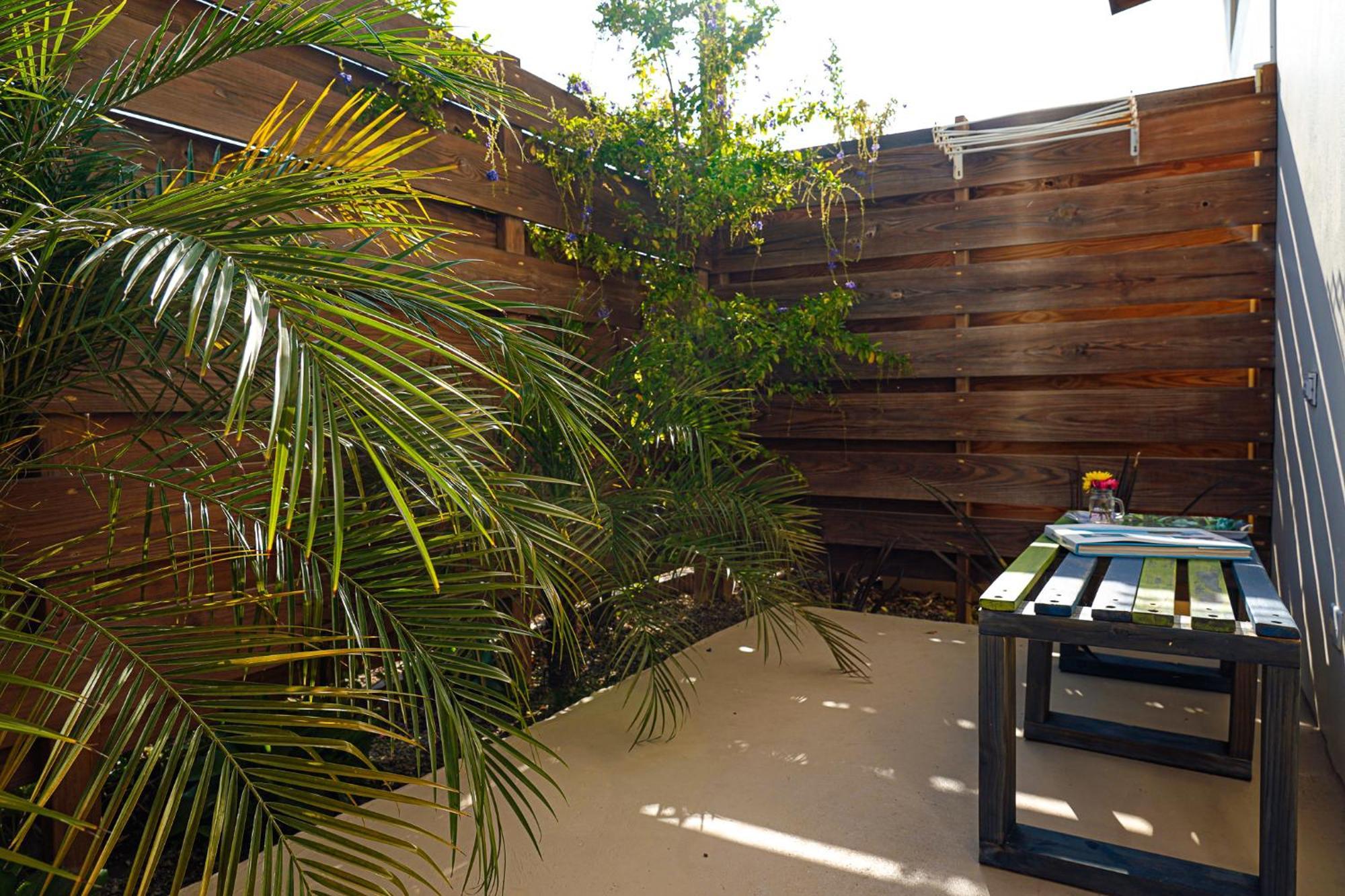 Anate Beach Apartments, Mangel Alto Savaneta