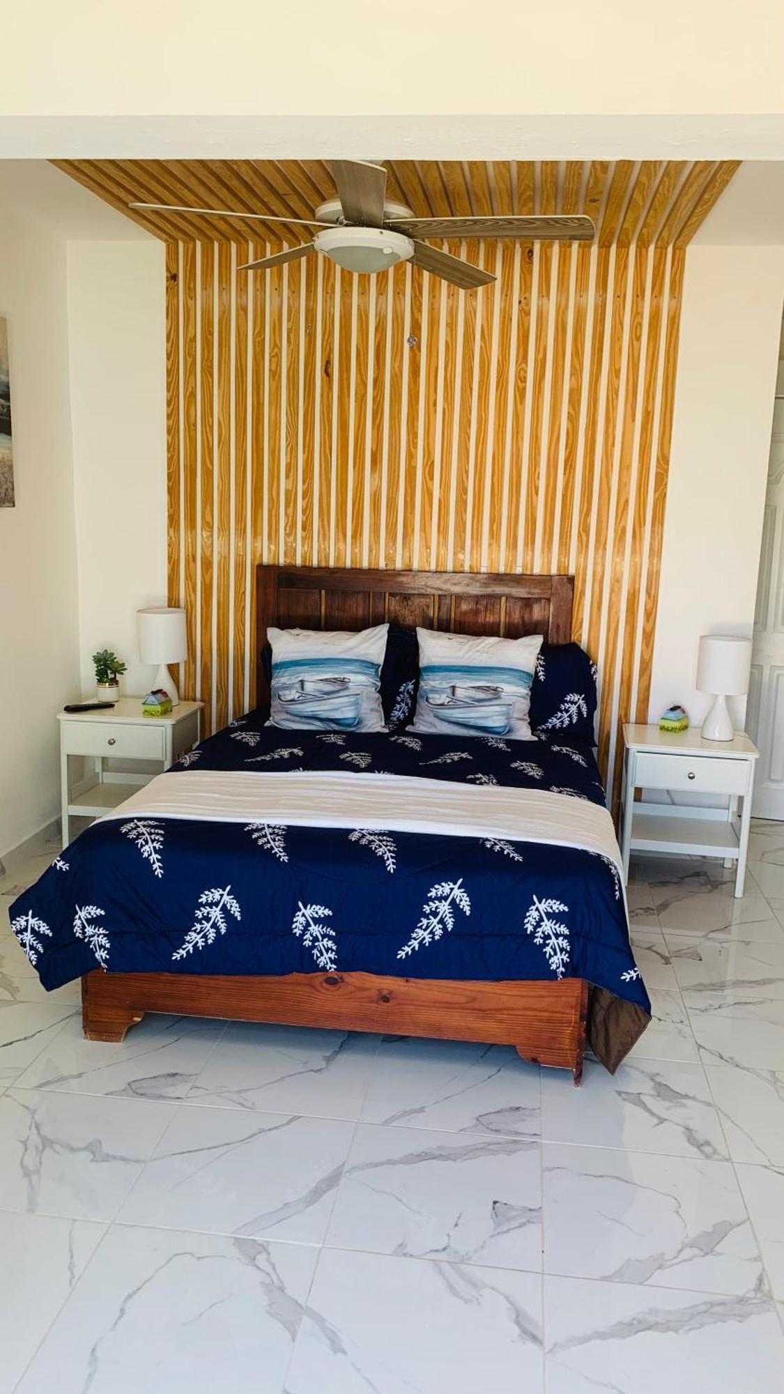 La Isla Bonita Hotel