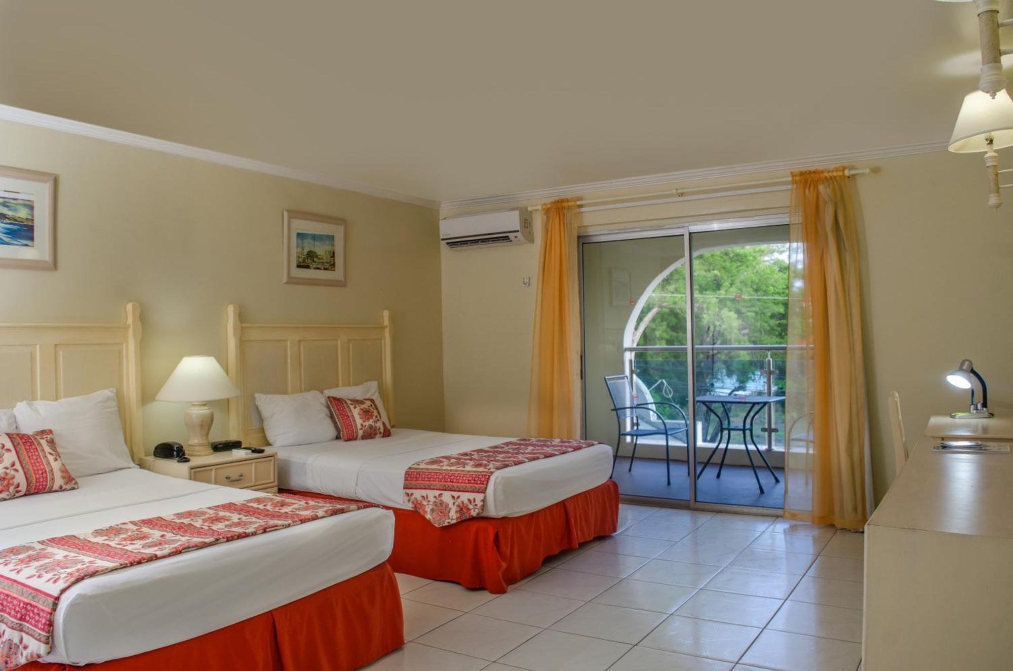 Sunbay Hotel 3*