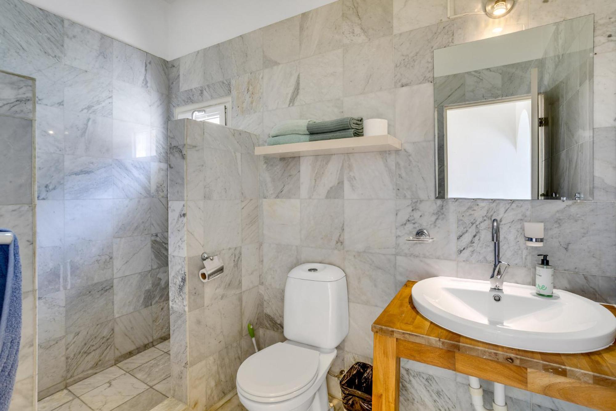 Oceanfront - Port Of Call - *