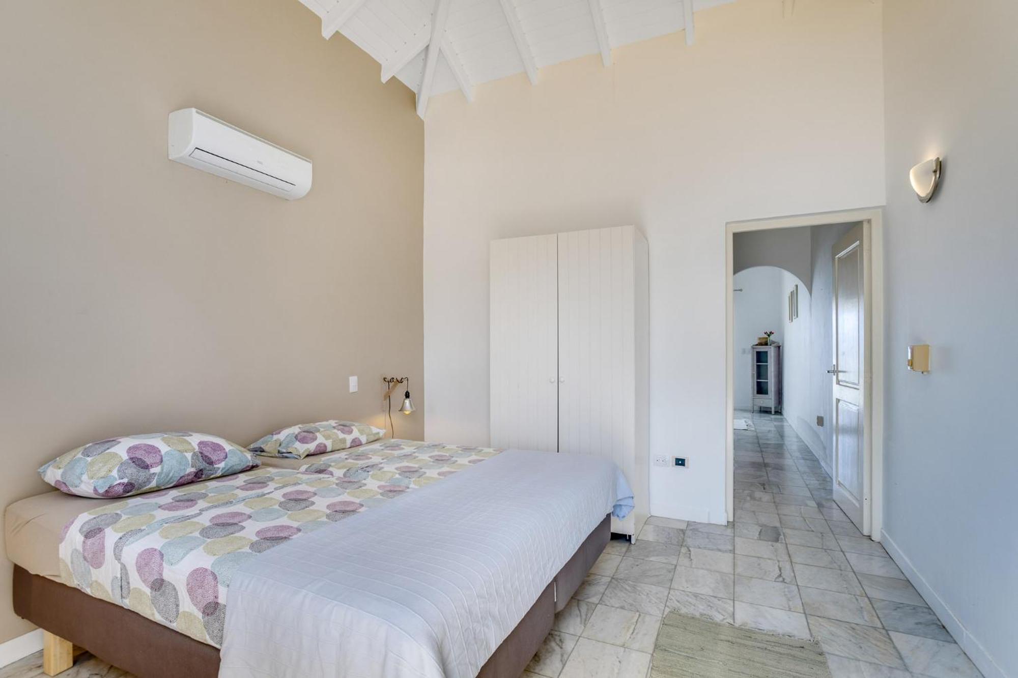 Oceanfront - Port Of Call - Villa