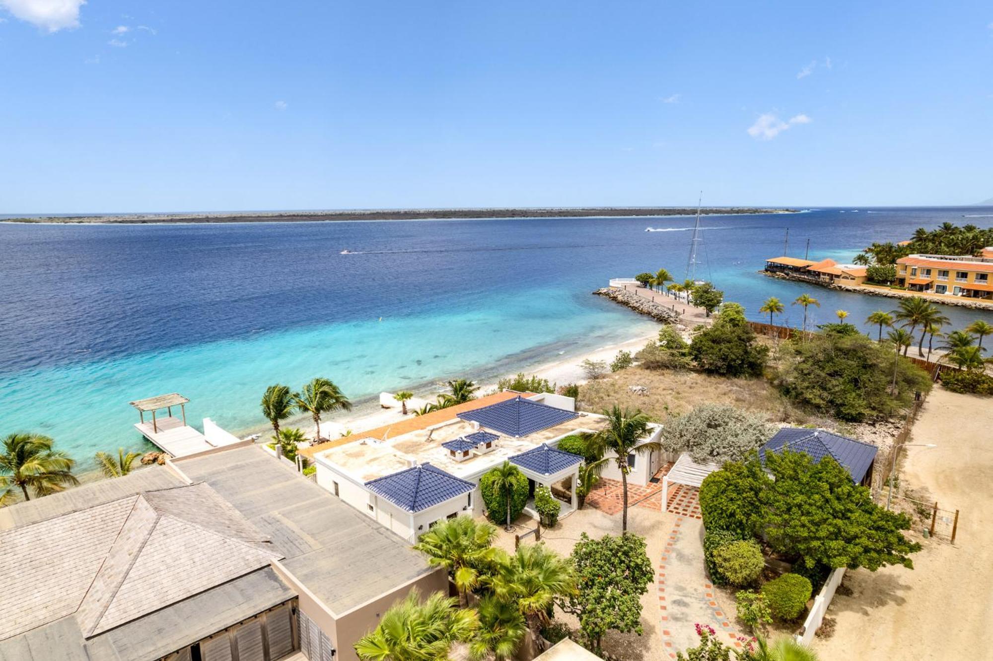 Oceanfront - Port Of Call - *
