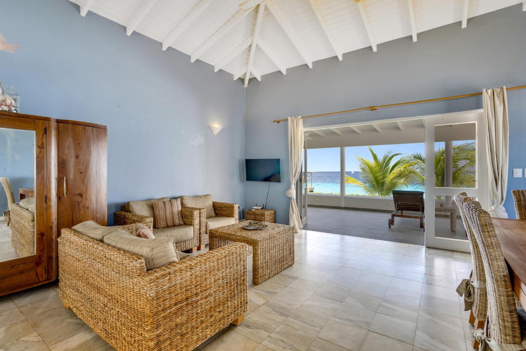 Oceanfront - Port Of Call -