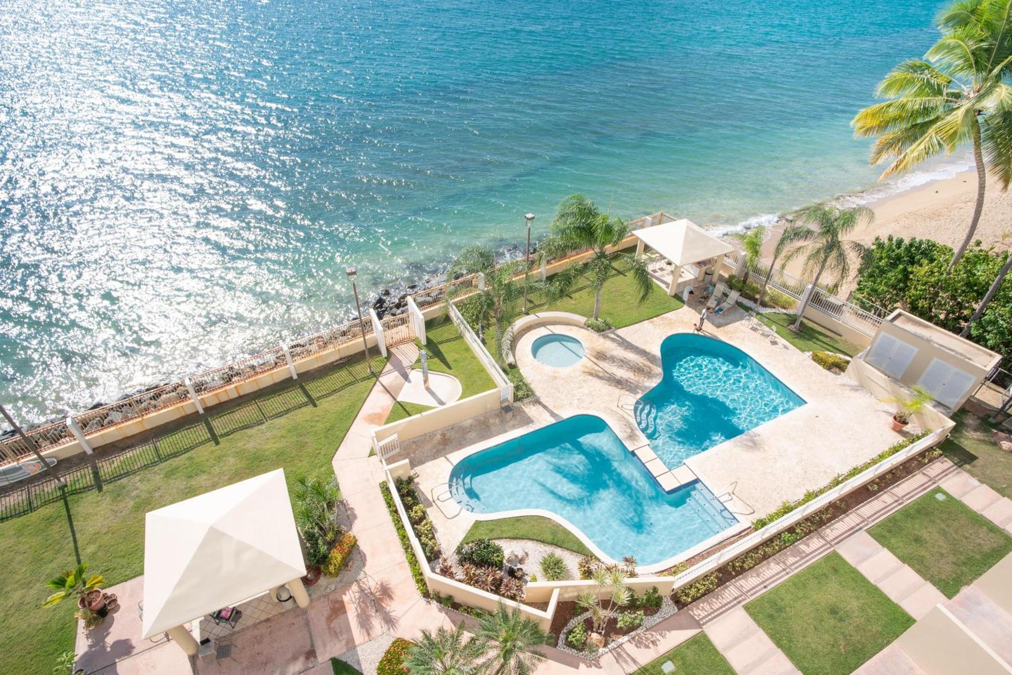 Beachfront 5th Floor At Pelican Reef *