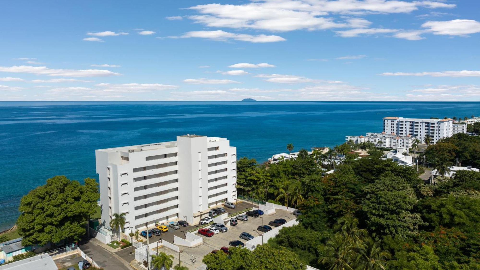Apartment Beachfront 5th Floor At Pelican Reef Rincon
