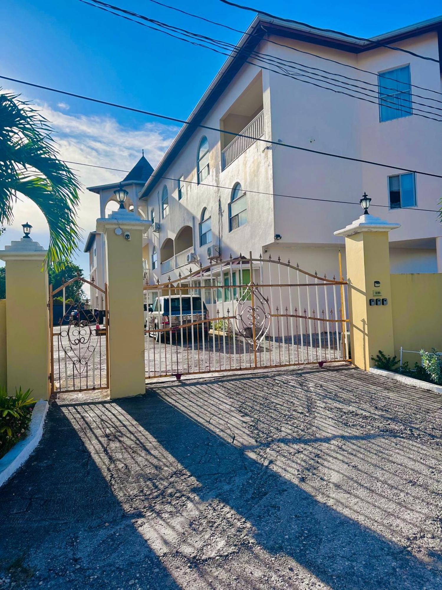 Apartment Spring Palm Estate St. Mary