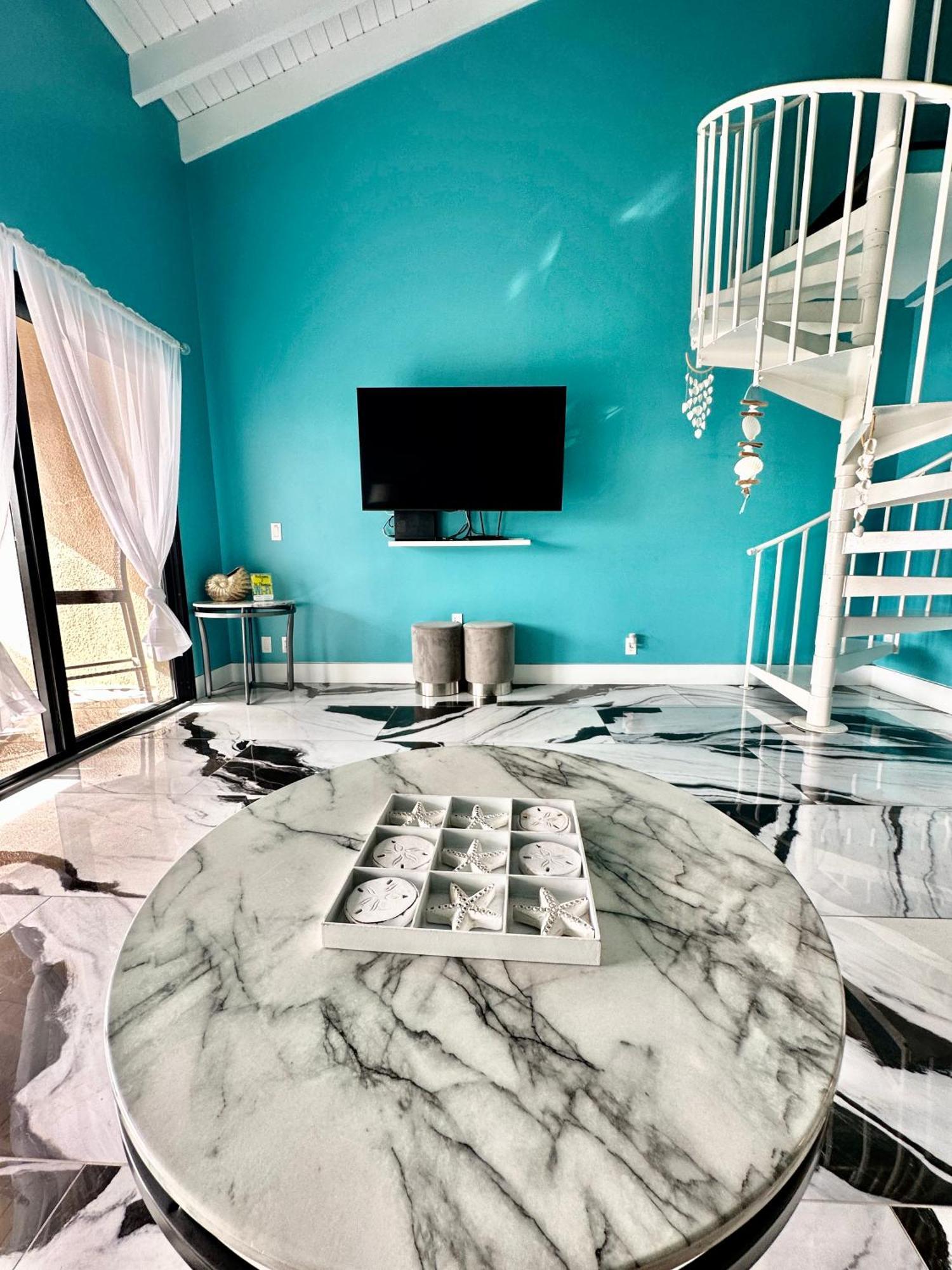 Luxury 2bed 2bath In Downtown Red Hook Casa de férias