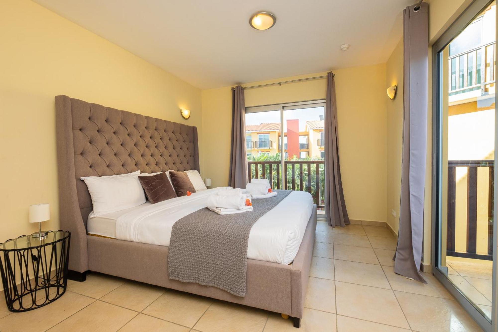 Apartment Ruim Met Adembenemend Uitzicht Op De Jachthaven