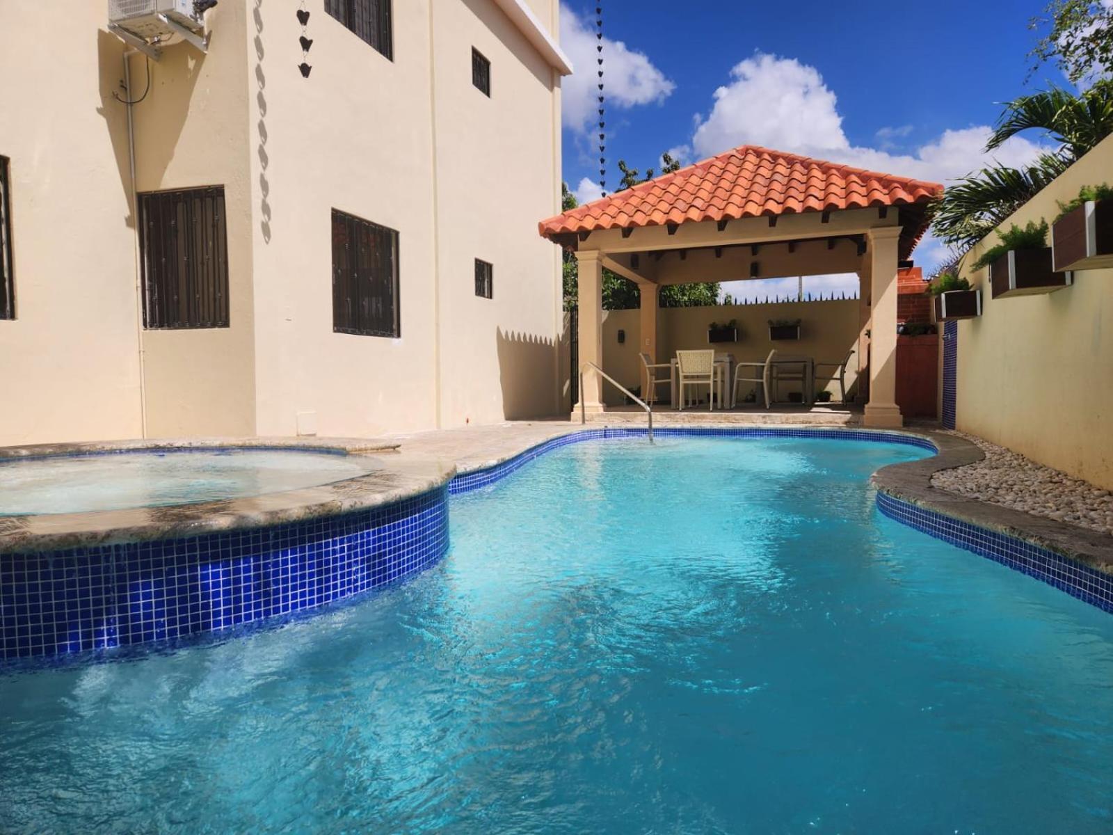 Hotel La Casona Mc *