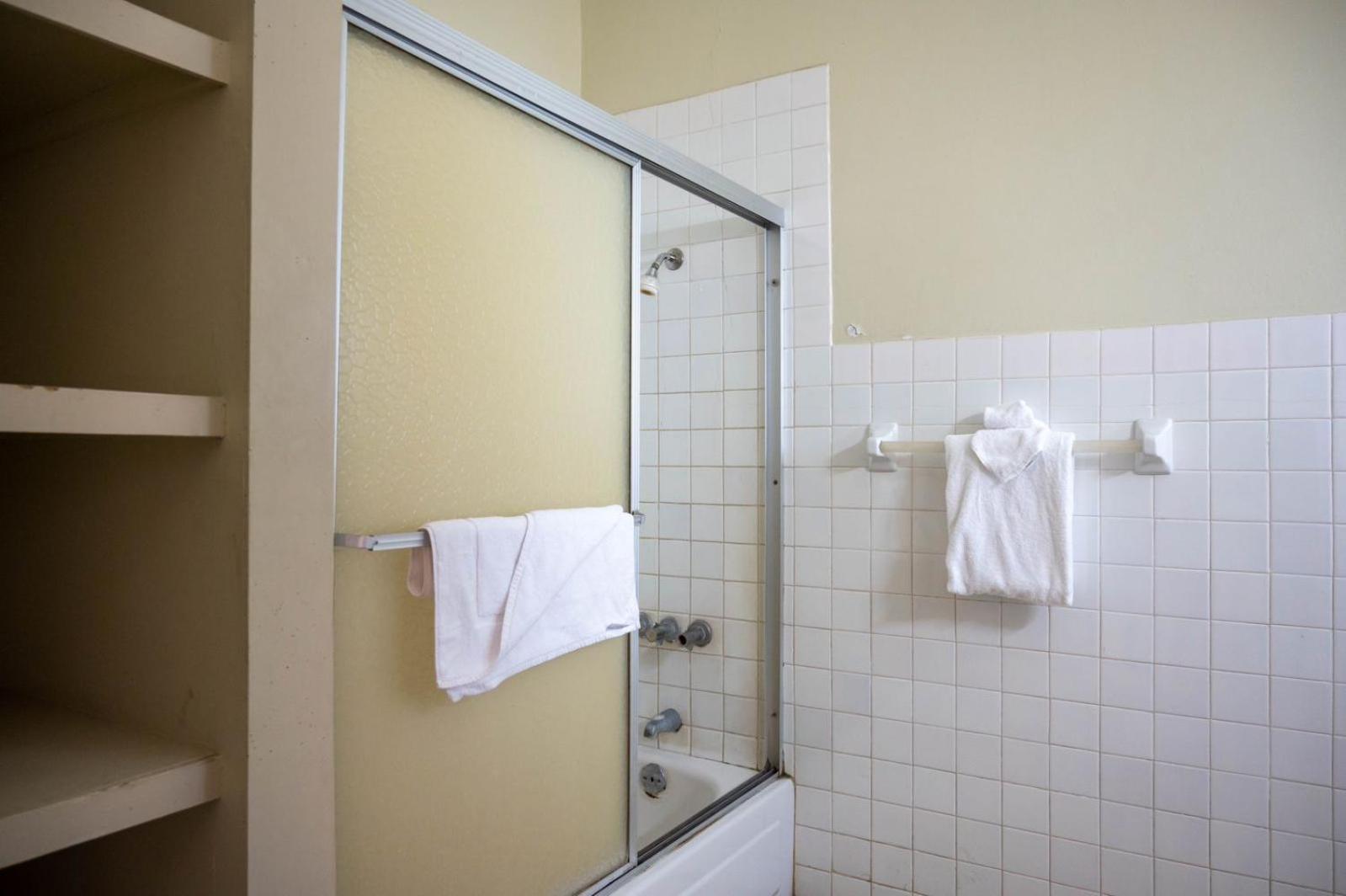 Guest house Ocean Front Triple At Sahara Montego Bay