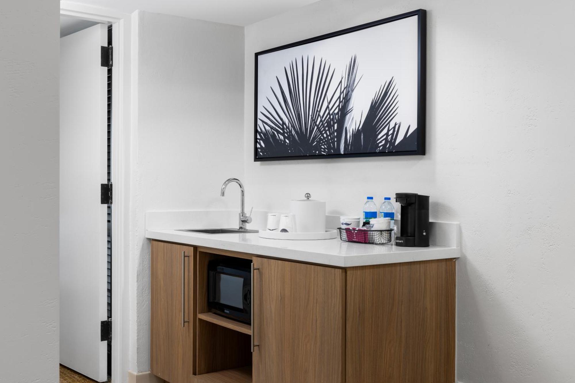 Hotel Hampton & San Juan Carolina