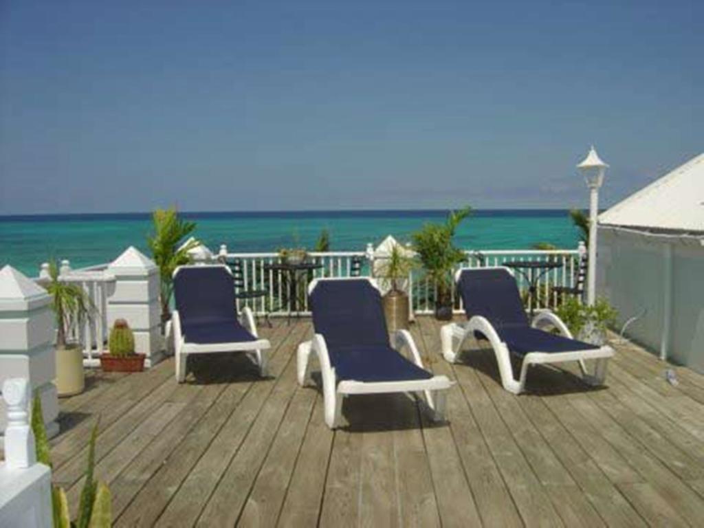 Grand Turk Inn Guest house *