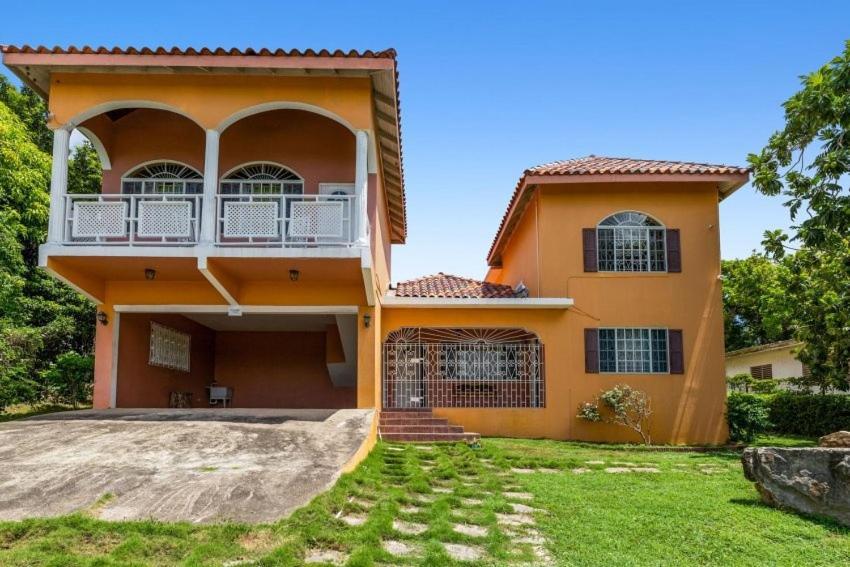 Yanceylargoestate- 3 Bedroom Withmountain Views Villa *