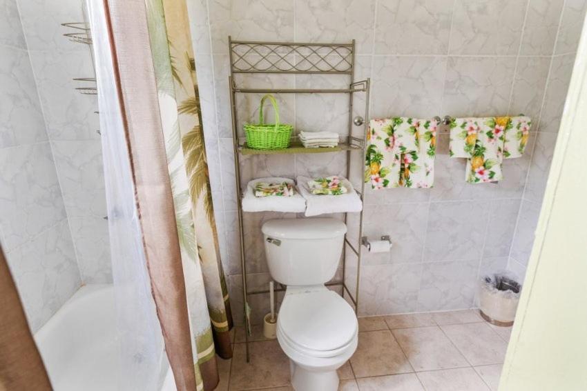 Yanceylargoestate- 3 Bedroom Withmountain Views * Montego Bay