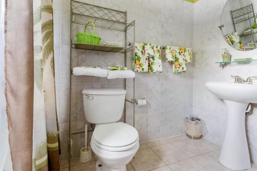 Villa Yanceylargoestate- 3 Bedroom Withmountain Views *