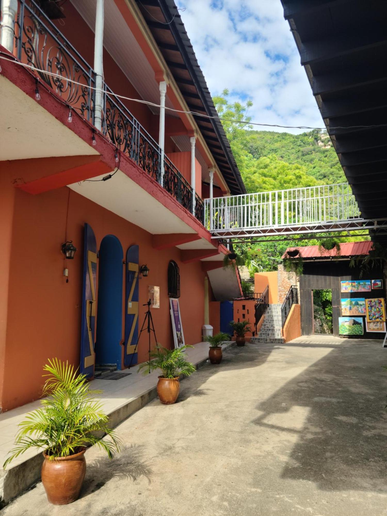 Habitation Des Lauriers Cap-Haitien