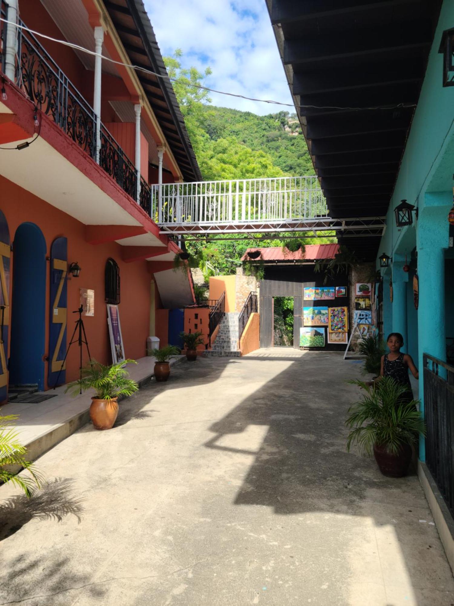 Habitation Des Lauriers 4*