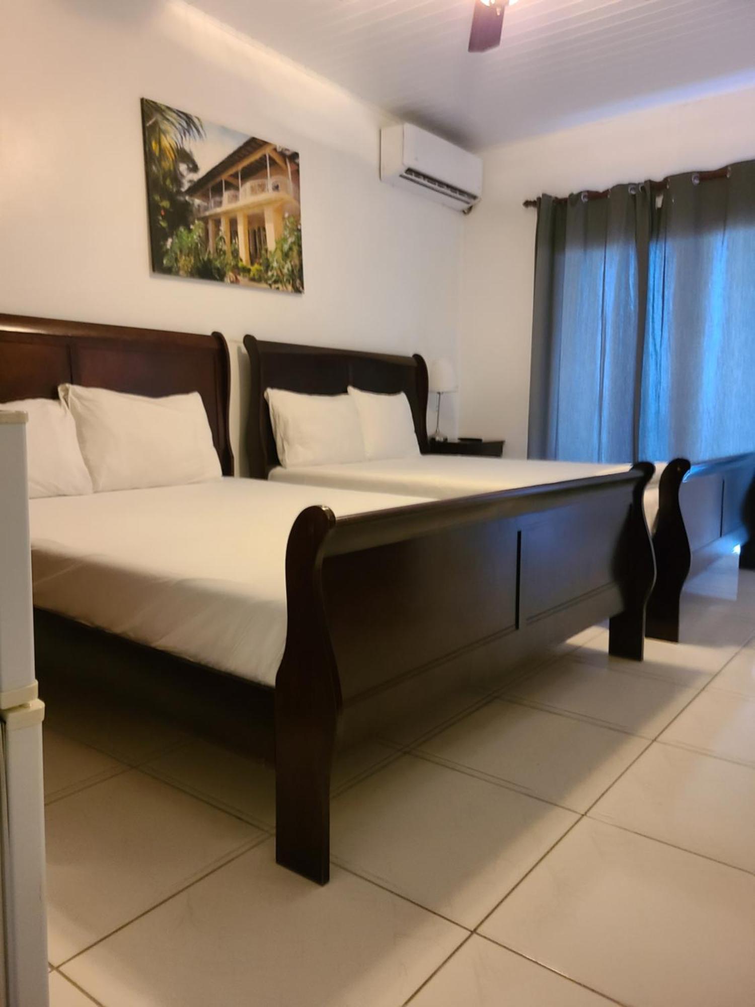 Habitation Des Lauriers Hotel 4*