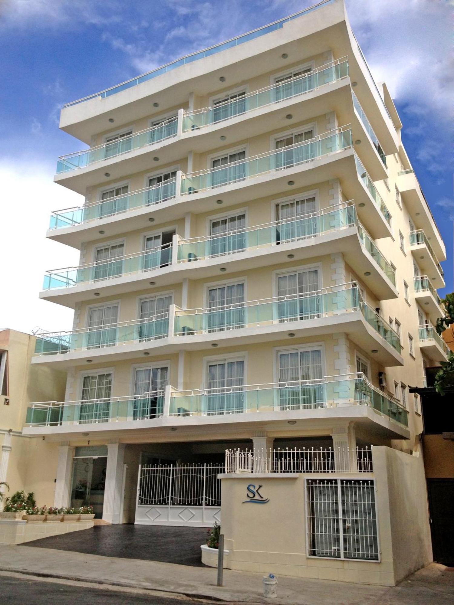 Shakey Aparthotel