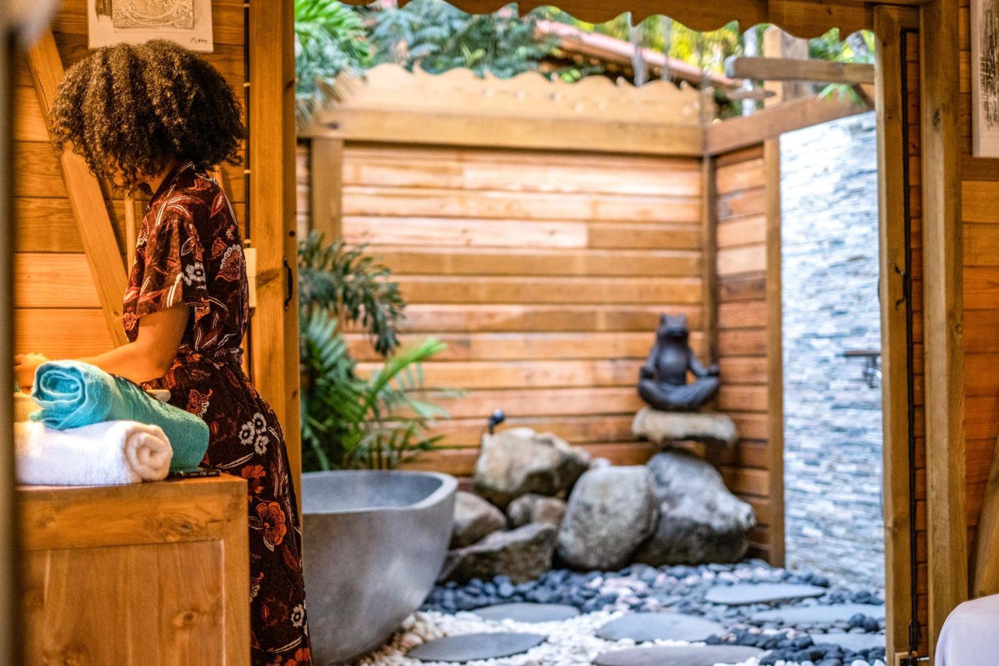 Au Jardin Des Colibris Ecolodge&spa Holiday park